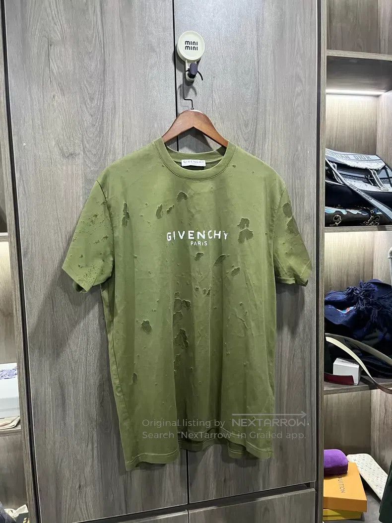 Givenchy Givenchy Green distressed round neck short sleeve Size US S / EU 44-46 / 1 - 4 Thumbnail