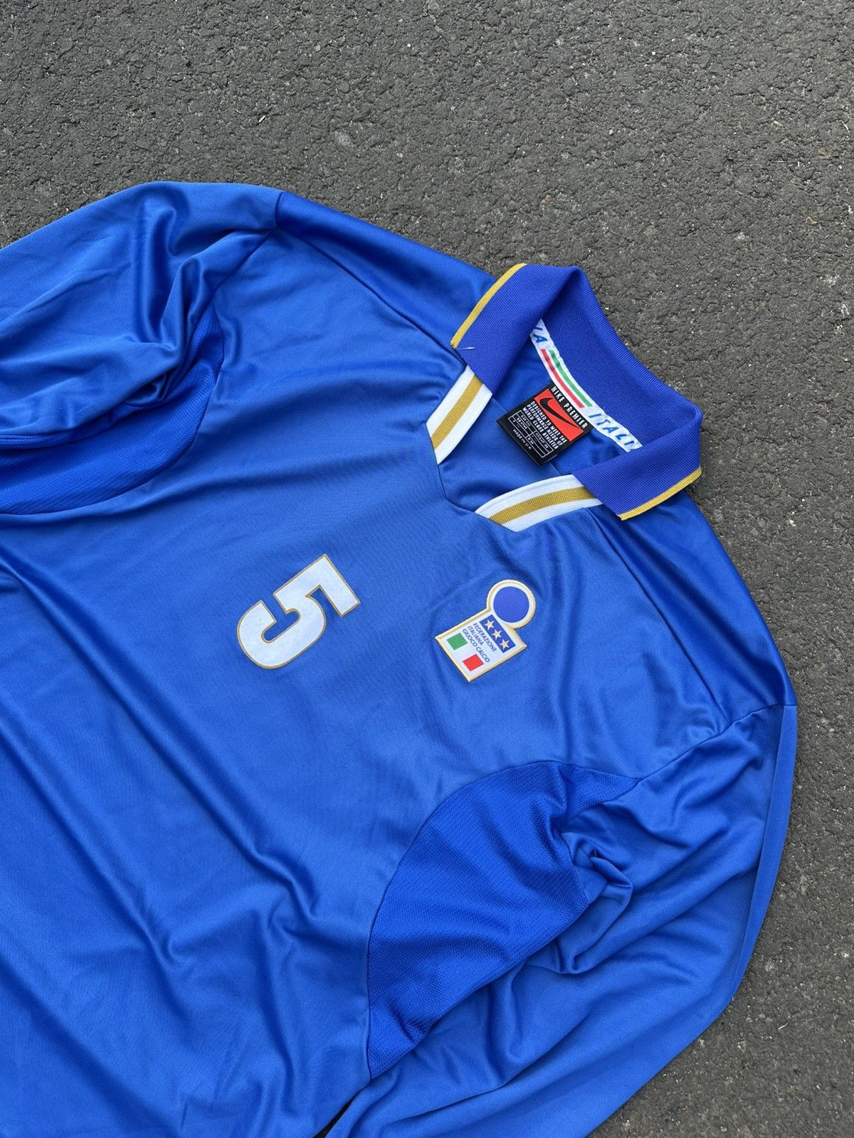 Vintage Vintage Jersey Nike Italy 96-97 #5 Alessandro Costacurta Size US XXL / EU 58 / 5 - 4 Thumbnail