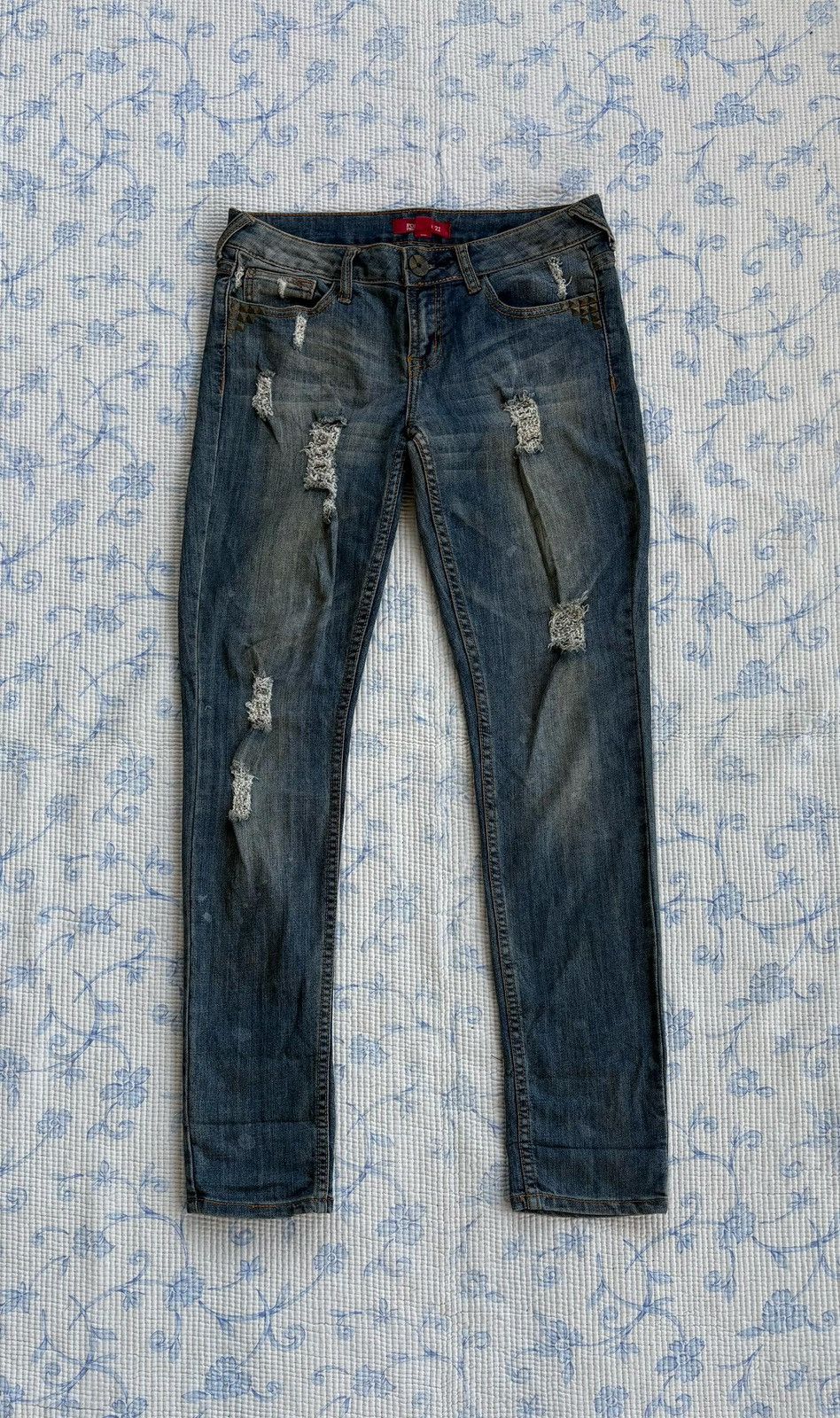Forever 21 × Japanese Brand Forever 21 Distressed Denim Pant Size US 32 / EU 48 - 2 Thumbnail