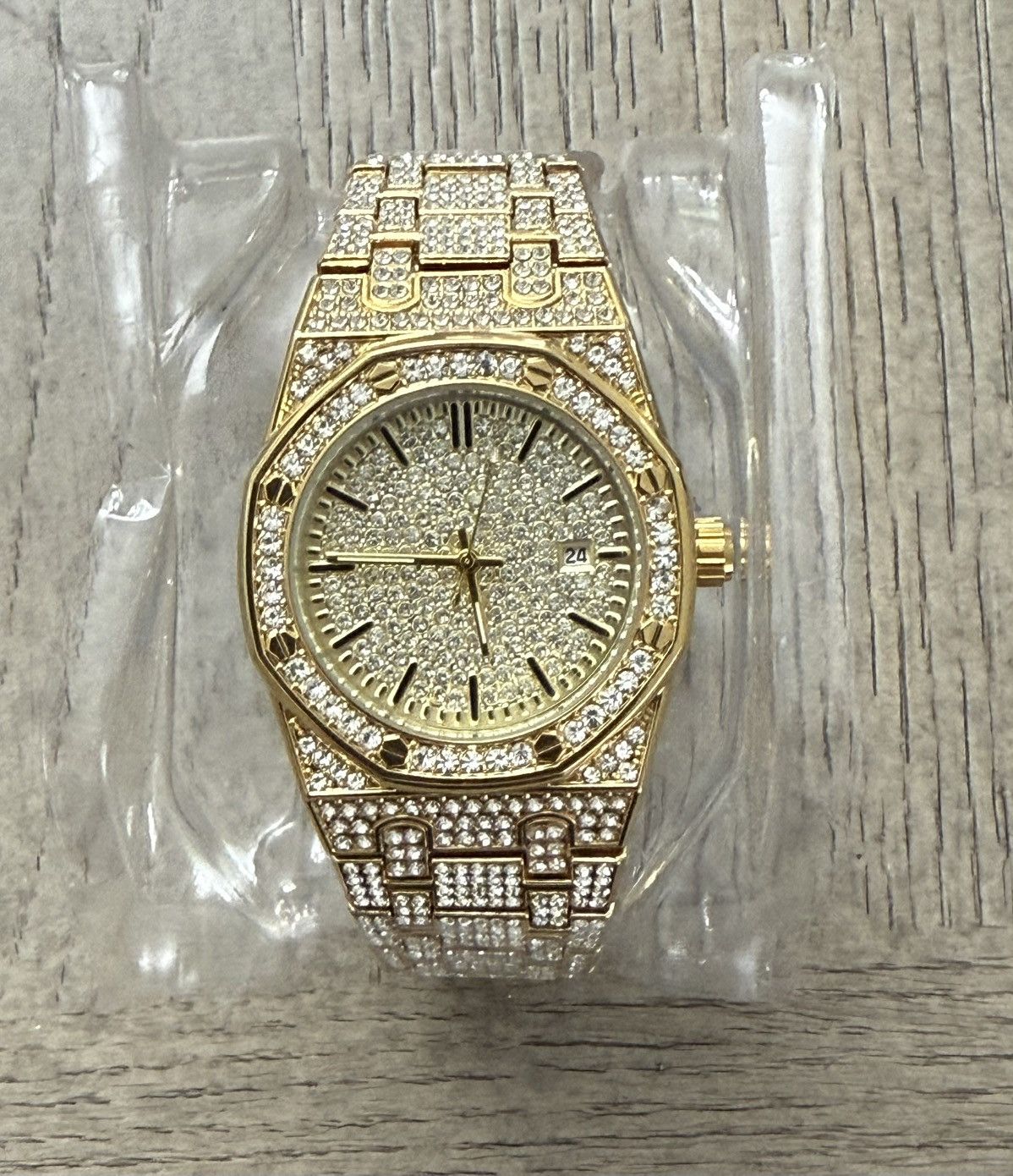 Other Gold Tone Stylish Watch (Unisex) Size ONE SIZE - 1 Thumbnail