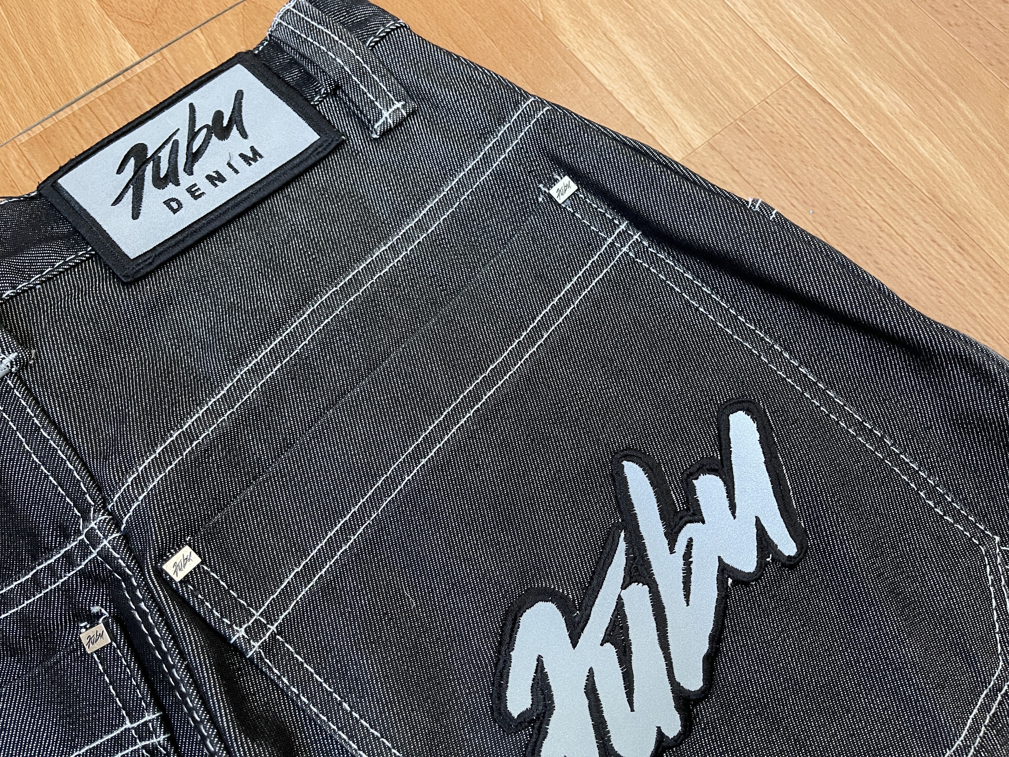 Fubu FUBU jeans shiny vintage baggy jeans silver metallic size 30 Size US 30 / EU 46 - 5 Thumbnail