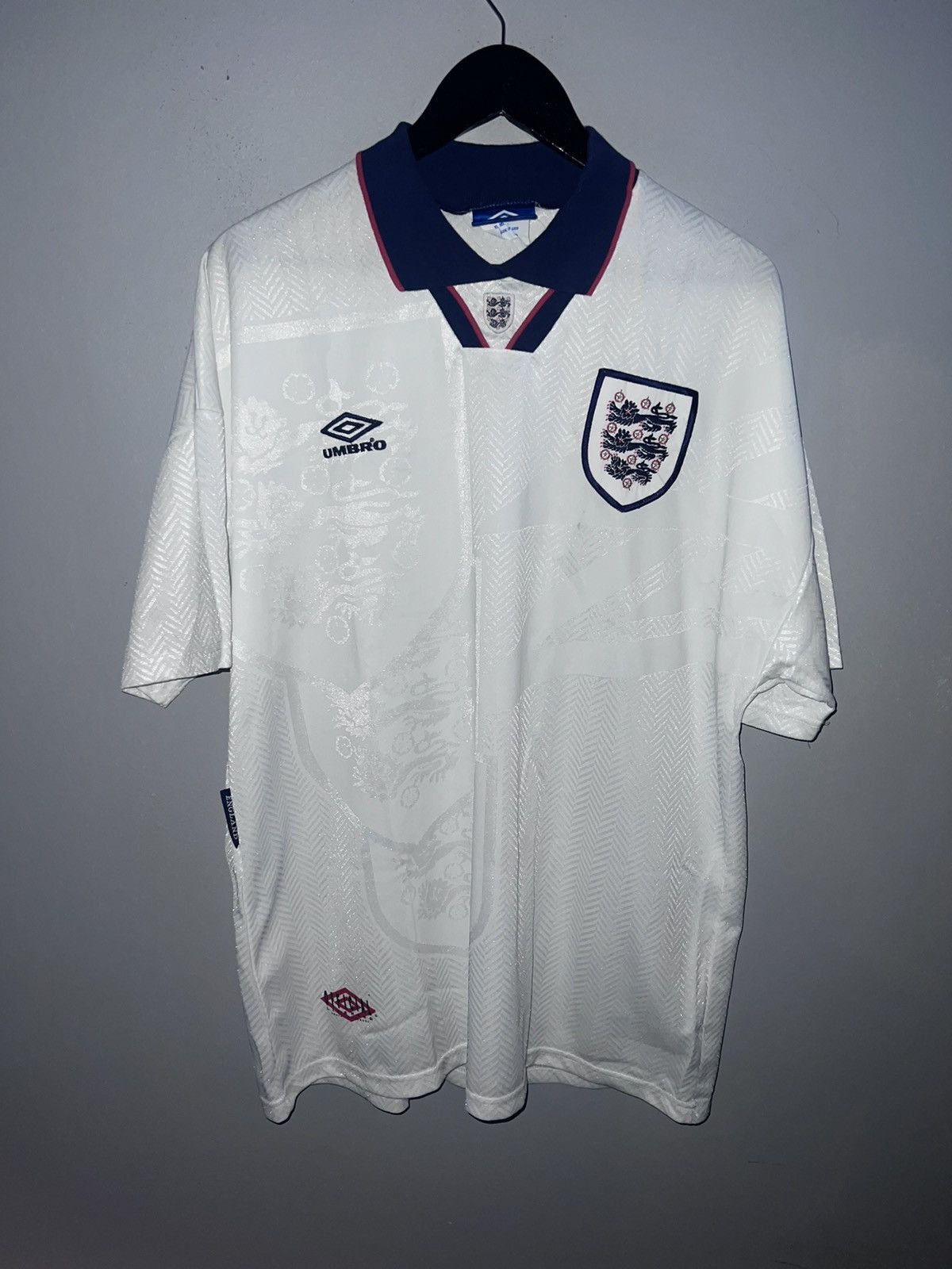 image of Vintage England 1993-1995 Umbro Home Football in White, Men's (Size XL)