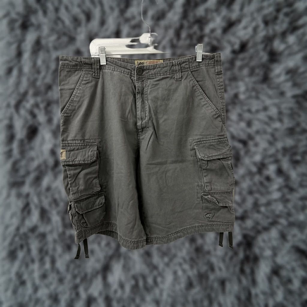 Lee VINTAGE? No (skip) - Lee Cargo Shorts Mens 34 Gray Cotton Twill 11” Inseam Pocket Utility Outdoor Casual Workwear Hiking Relaxed Front Flat Front Size US 34 / EU 50 - 1 Thumbnail