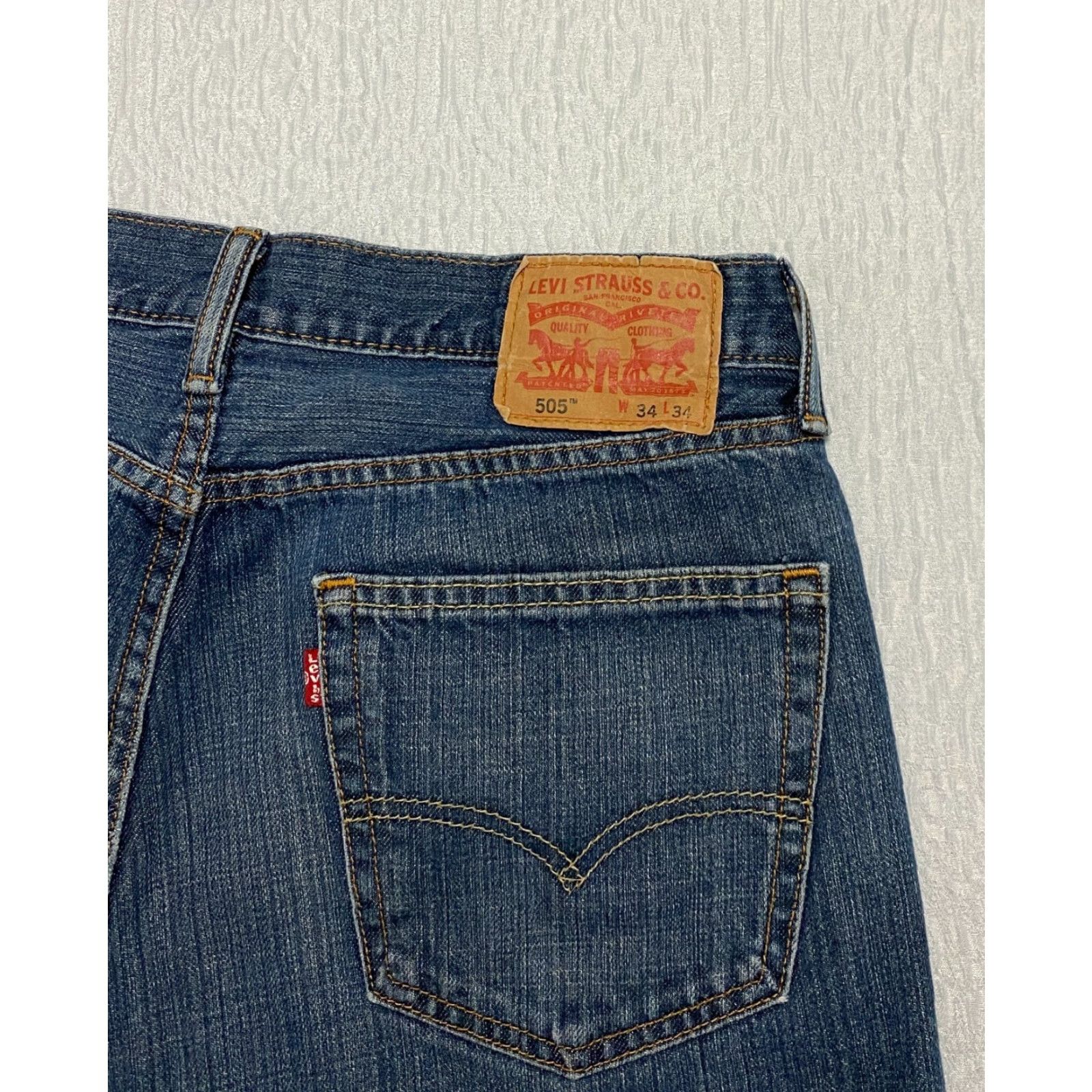 Levi's VINTAGE Levi's 505 Regular Fit Jeans Men’s 34x34 Blue Whiskers 90s Cowboy USA 5-Pocket Denim Straight Solid Medium Wash - Mens Size US 34 / EU 50 - 3 Thumbnail