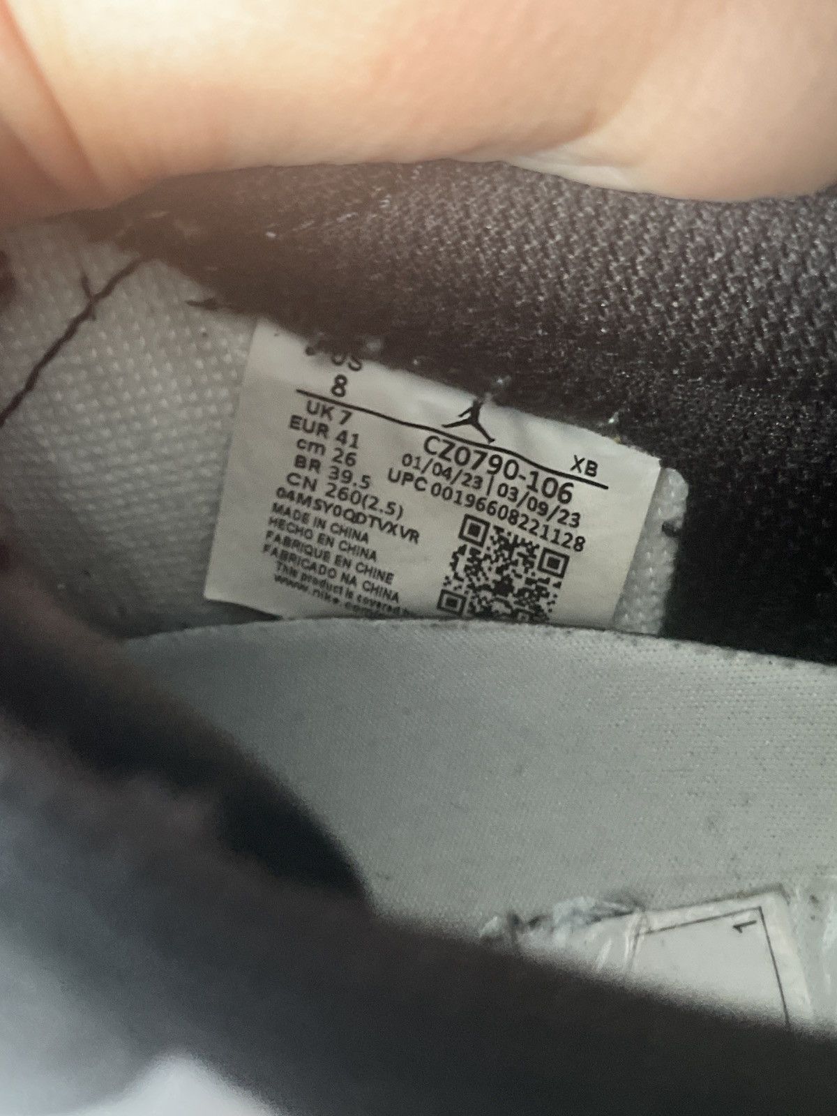 Jordan Brand × Nike 2023 Jordan 1 low OG black toe Size US 8 / EU 41 - 7 Thumbnail