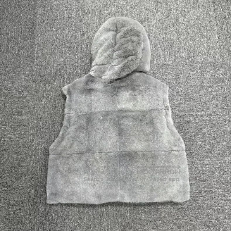 Louis Vuitton Louis Vuitton Grey mink fur double-faced waistcoat vest Size US S / EU 44-46 / 1 - 2 Thumbnail