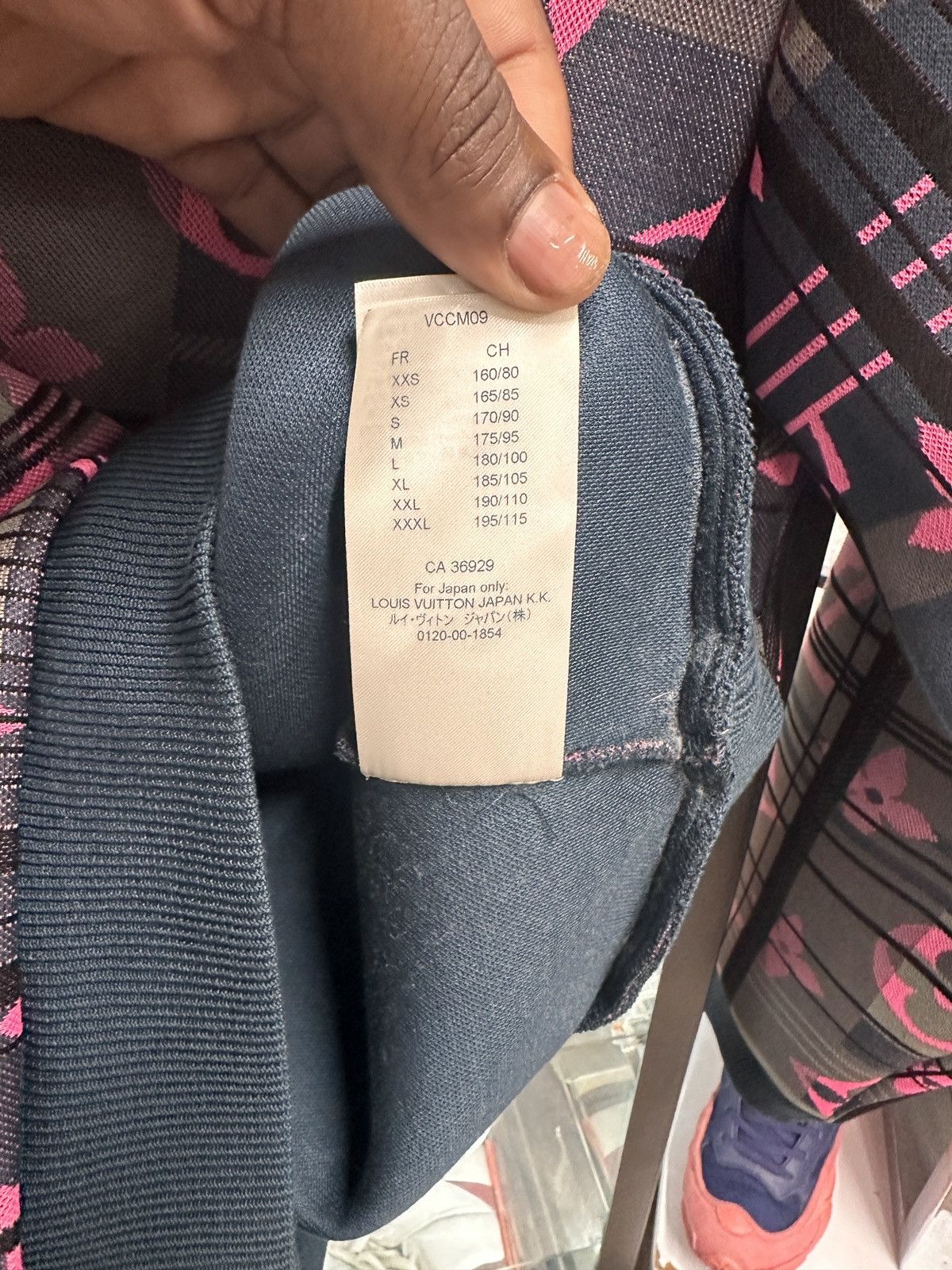 Louis Vuitton Louis Vuitton Monogram Jacquard Sweatshirt Navy Pink Size US M / EU 48-50 / 2 - 6 Thumbnail