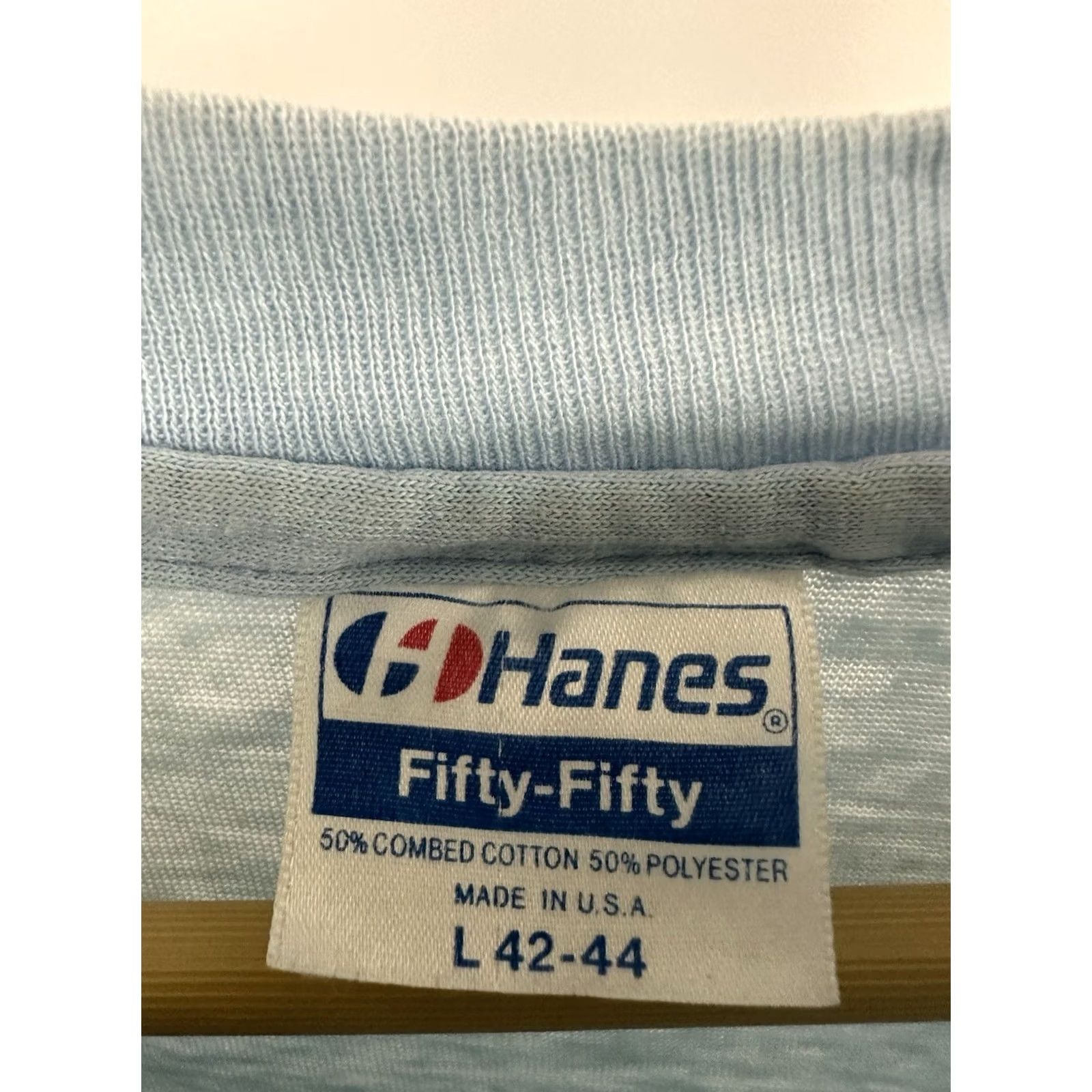 Hanes VINTAGE Hammerhead Shark Wrap Around Hanes 50/50 T-Shirt L Men Blue 80s 90s Burnout Thin Decade Shirt Mens Size US L / EU 52-54 / 3 - 4 Thumbnail