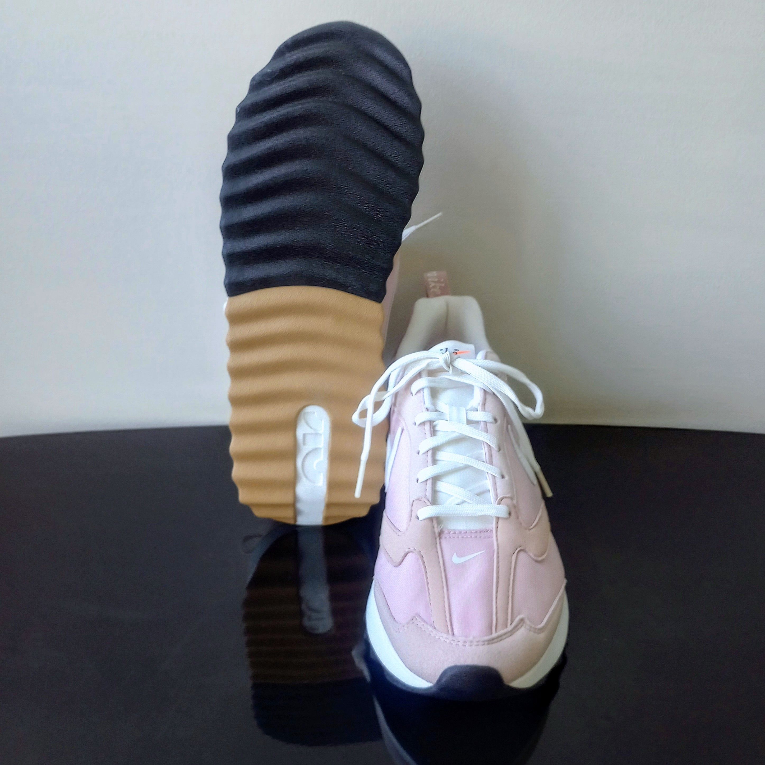 Nike Nike Women Air Max Dawn Sneaker in Pink Oxford/Summit White Size US 10 / IT 40 - 13 Thumbnail