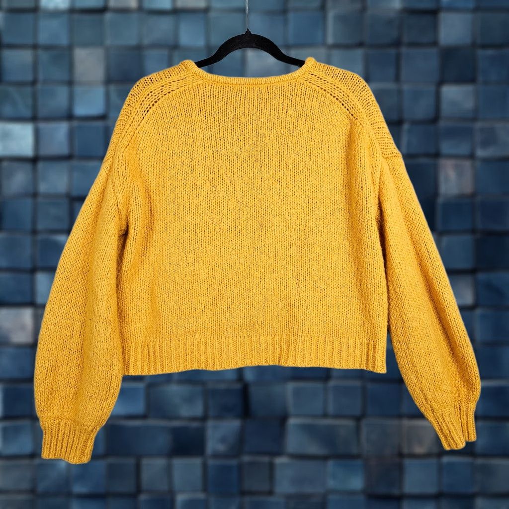 Madewell Madewell Pullover Sweater V-Neck Balloon Sleeve XS? no, M color Yellow Size M Women Unit? Not needed. Size M / US 6-8 / IT 42-44 - 1 Thumbnail