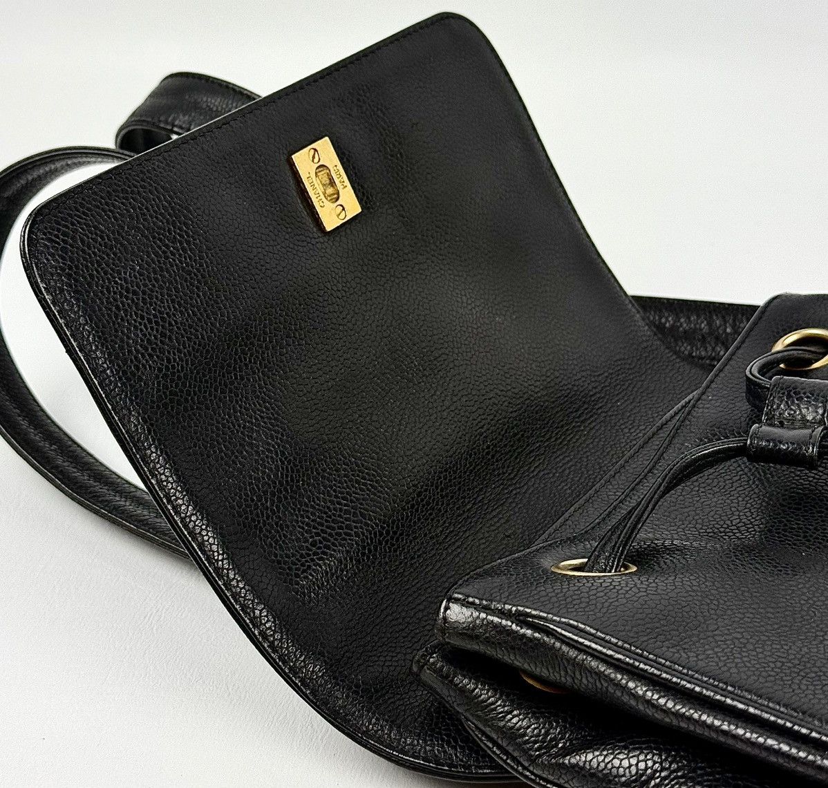 Chanel Chanel - Lagerfeld - 1994 - Triple CC - Mini Caviar Backpack Size ONE SIZE - 13 Thumbnail