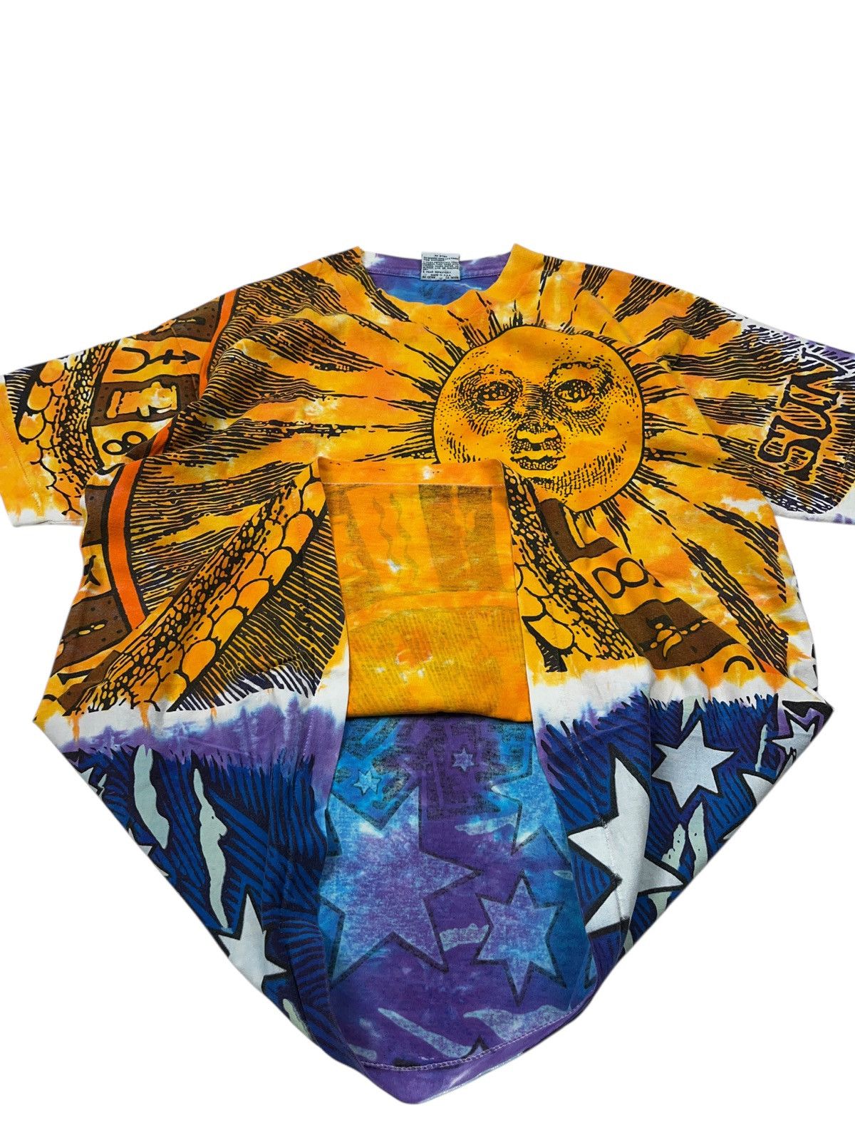 Liquid Blue Vintage 1992 Liquid Blue Sun/Moon All Over Print T-shirt Size US XL / EU 56 / 4 - 12 Thumbnail