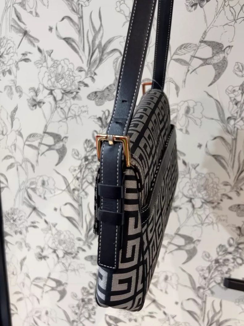Givenchy Givenchy Crossbody Bag Size ONE SIZE - 5 Thumbnail