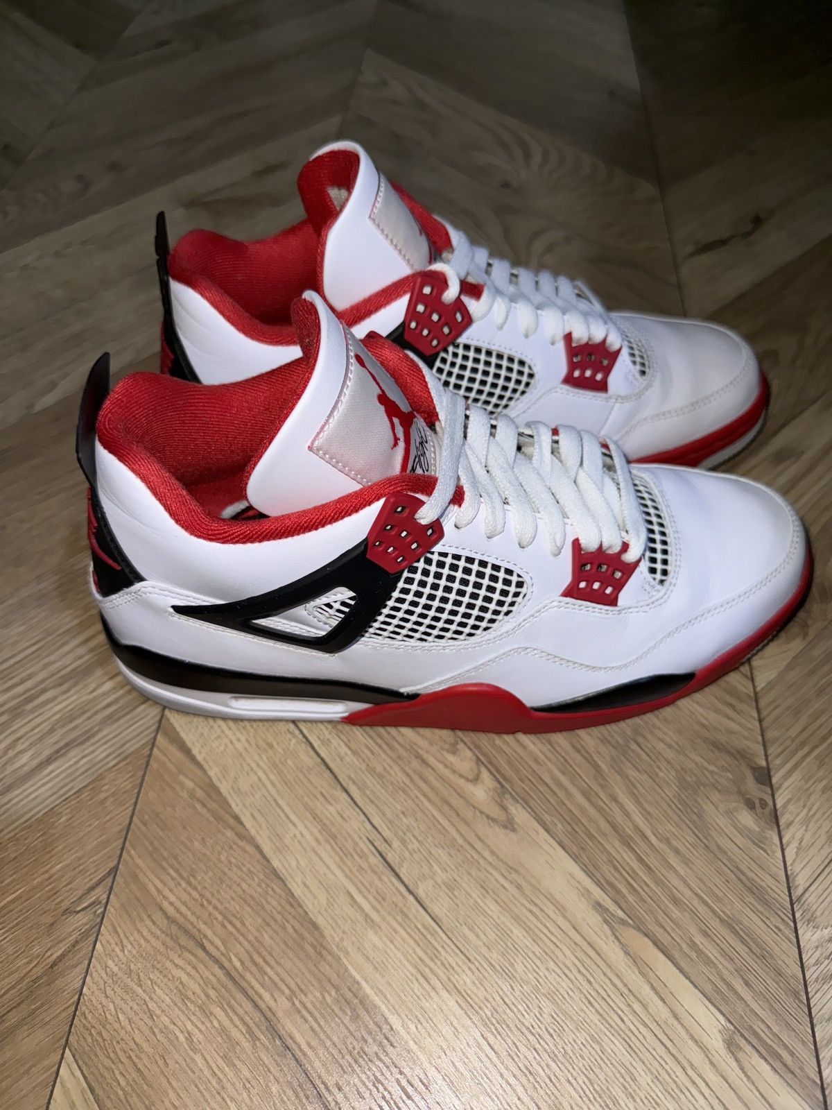 Jordan Brand JORDAN 4 Fire red Size 9.5US 2020 Size US 9.5 / EU 42-43 - 2 Thumbnail