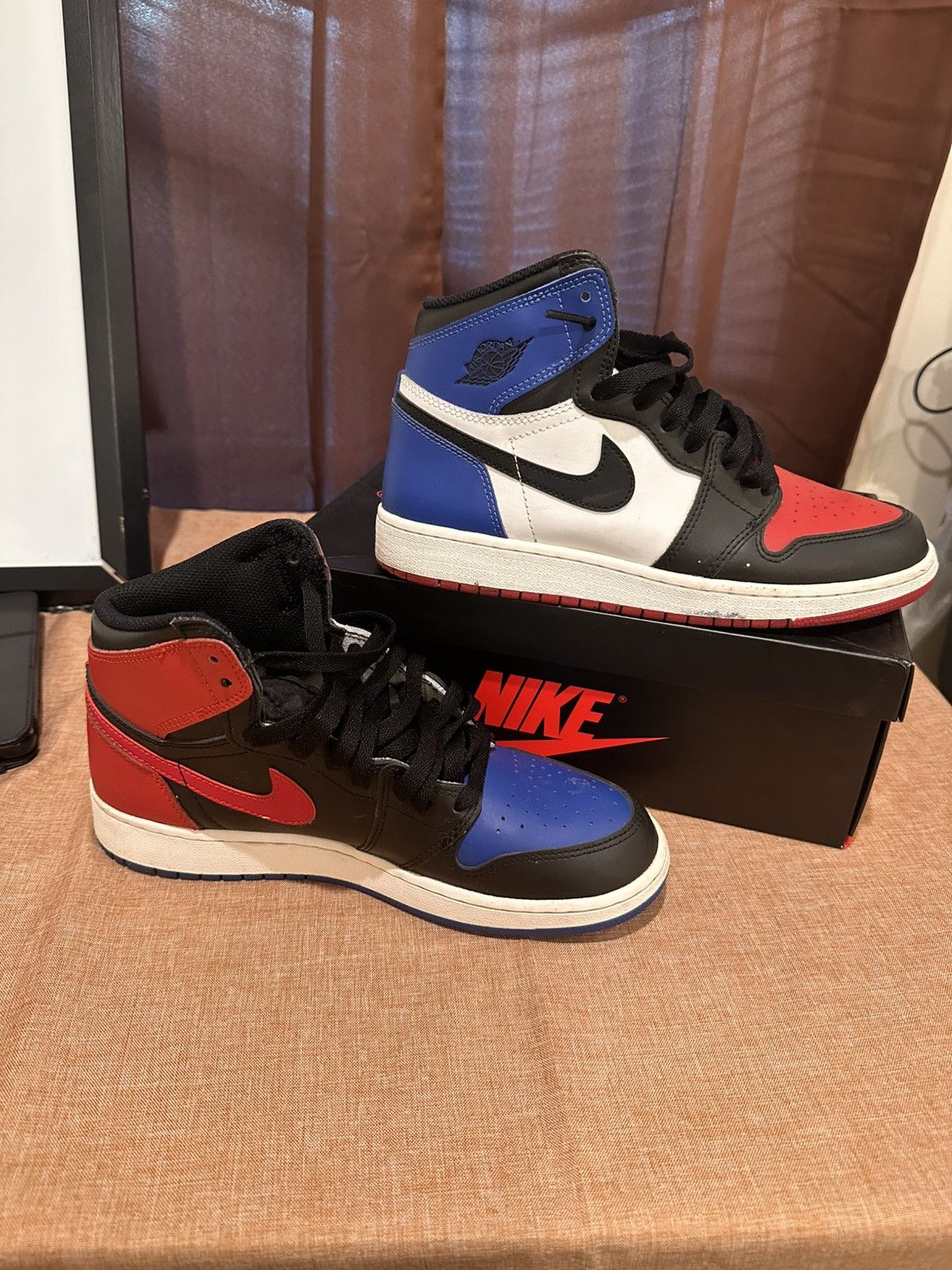 Jordan Brand Top 3 retro 1 Size US 7 / EU 40 - 2 Thumbnail