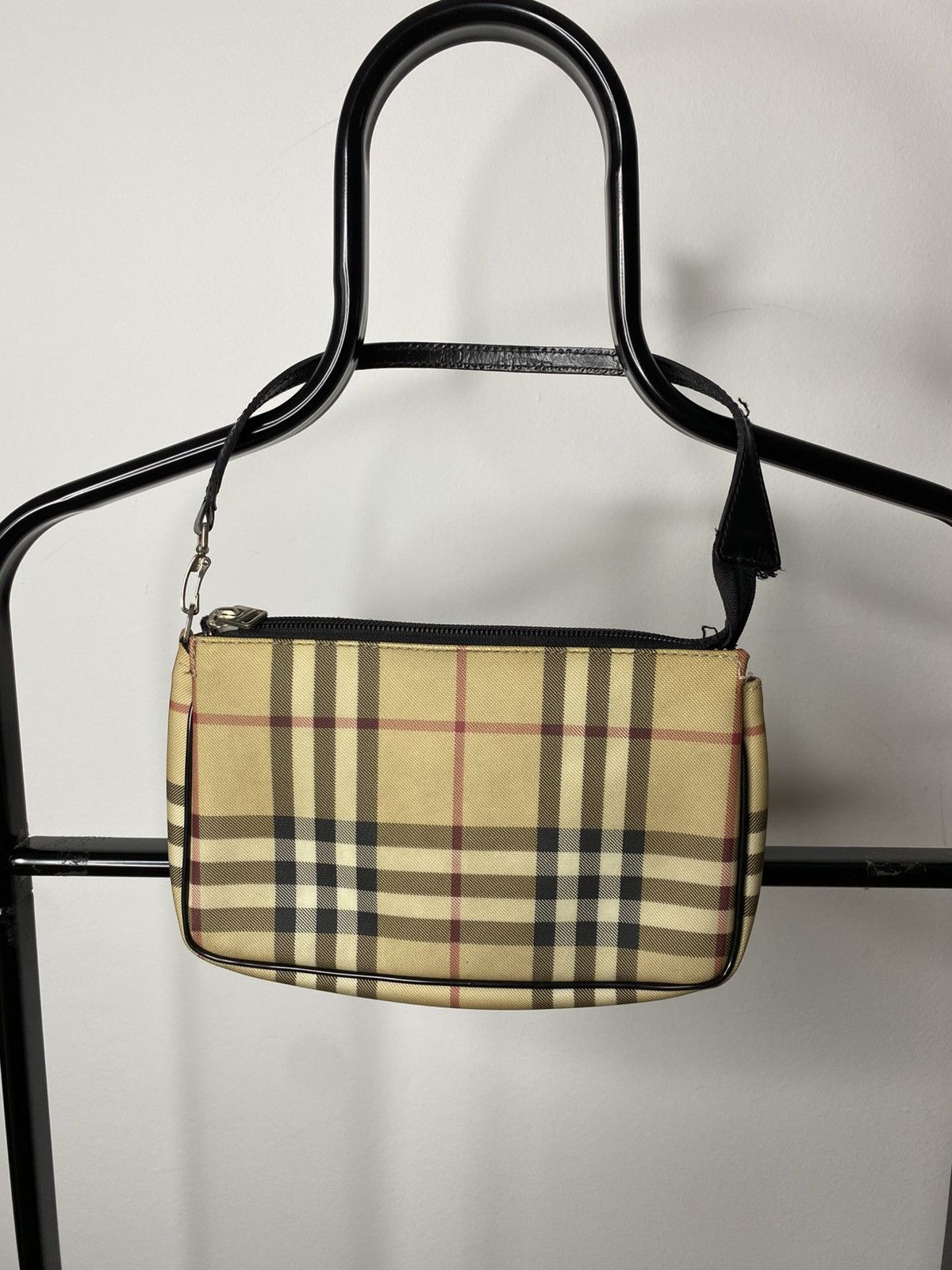 【BURBERRY】EXAGGERATED CHECK SOUND BAG Burberry Burberry exaggerated check sound bag | Grailed