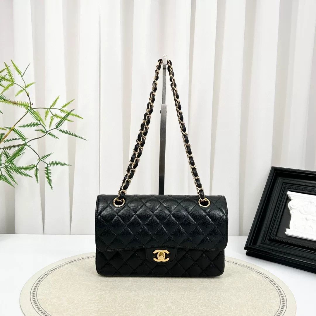 Chanel Pre-loved Bag Very good condition Size ONE SIZE - 1 Thumbnail