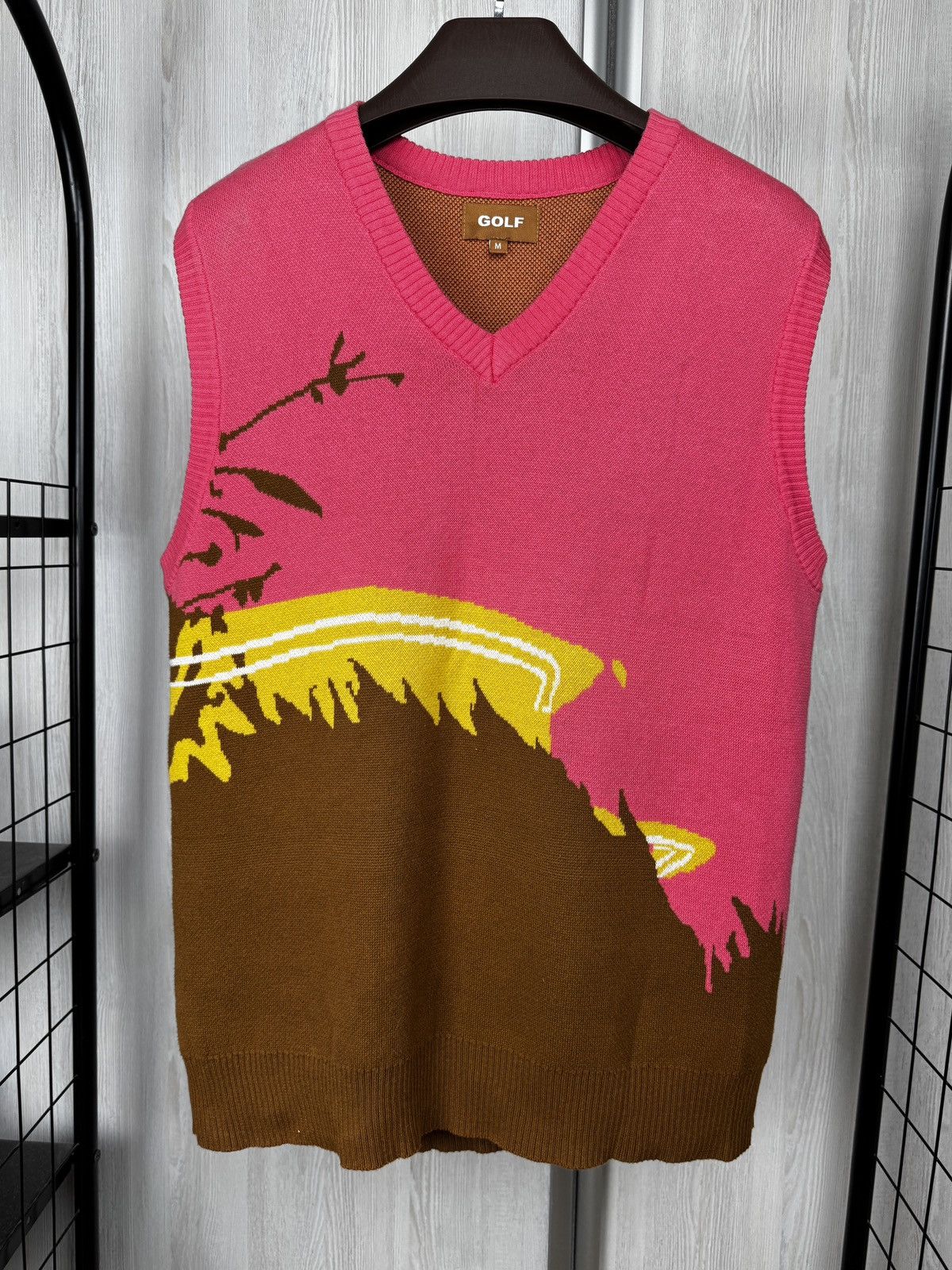 Other Golf Vintage pink sleeveless sweater size M Size US M / EU 48-50 / 2 - 2 Thumbnail