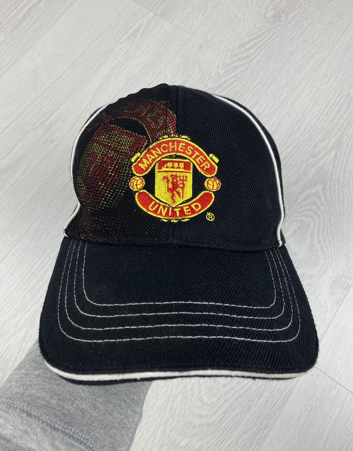 Vintage Vintage Manchester United Cap Hat PSG Newcastle BVB Real Size ONE SIZE - 1 Thumbnail