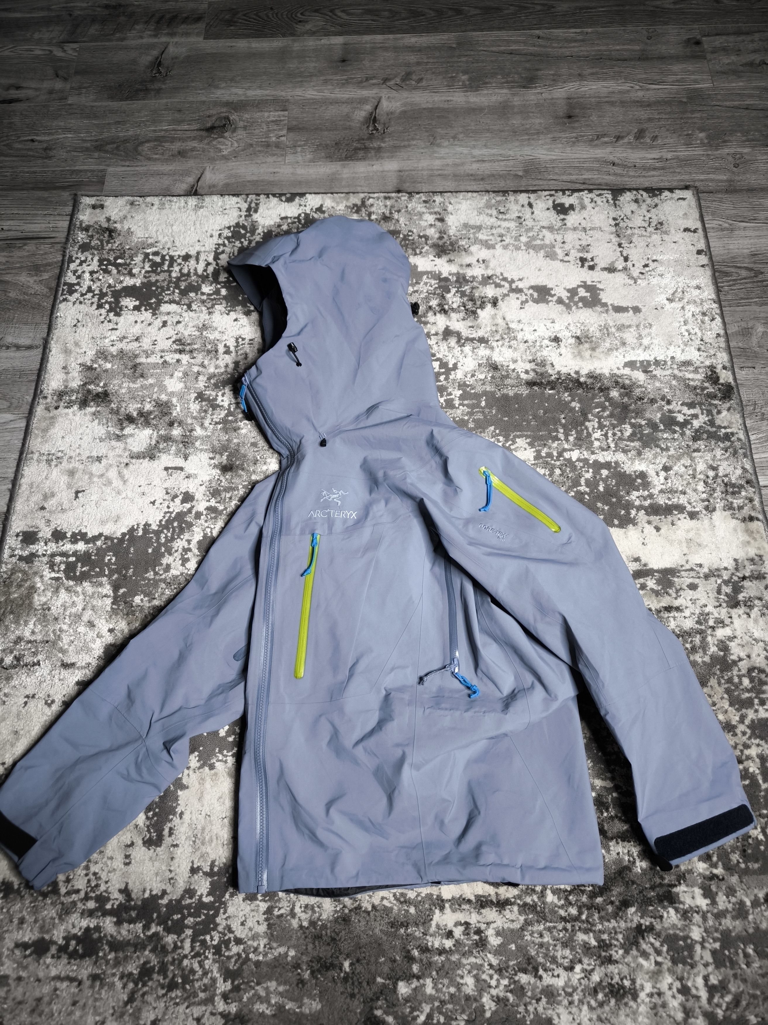 Arc'teryx Men's Arcteryx Alpha SV GORETEX PRO Jacket Size S Arc'teryx Size US S / EU 44-46 / 1 - 22 Thumbnail
