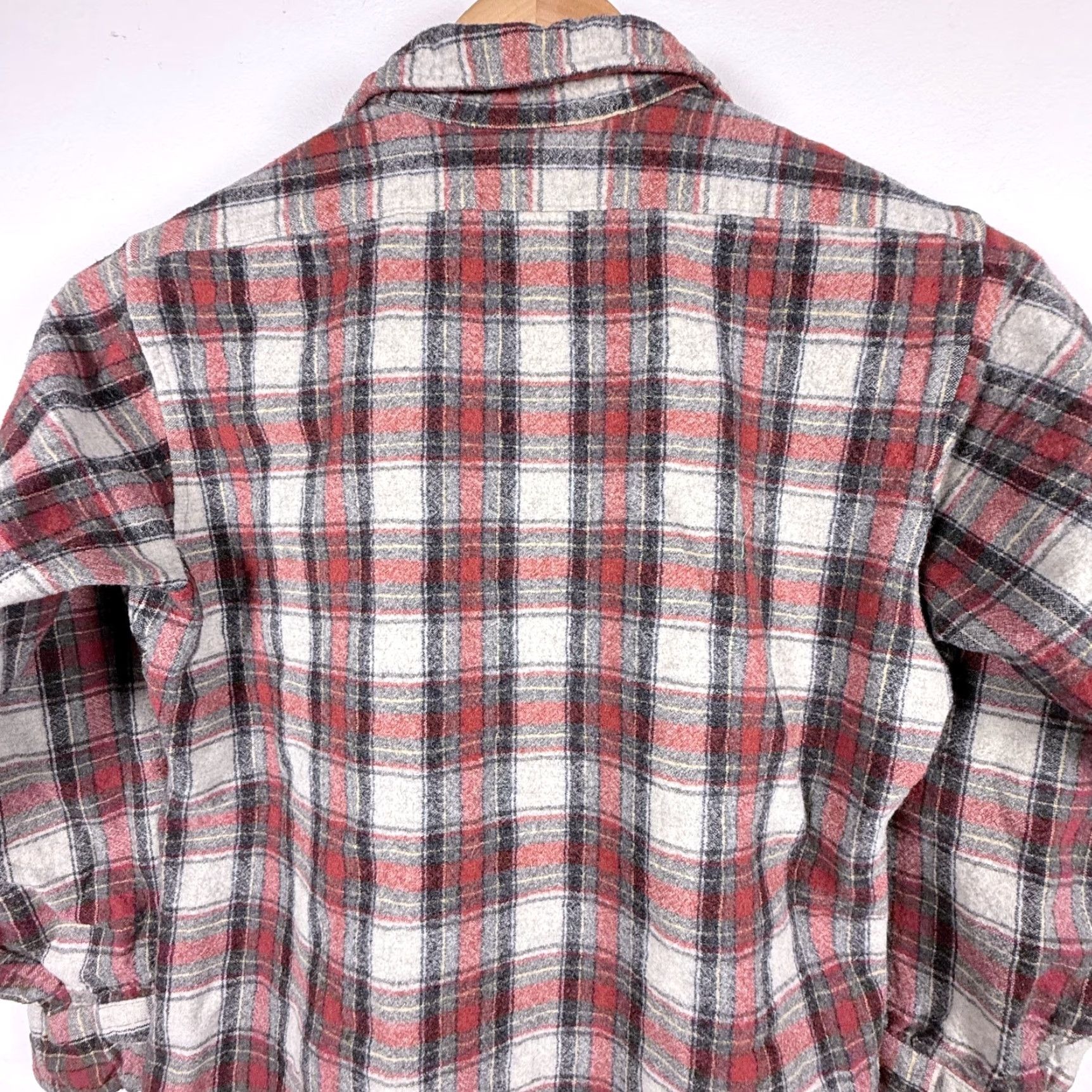 Pendleton VINTAGE Pendleton Shirt Red/White Wool USA Made - Large Mens Long Sleeve Button-Up Plaid Field Board Shirt Size US L / EU 52-54 / 3 - 7 Thumbnail