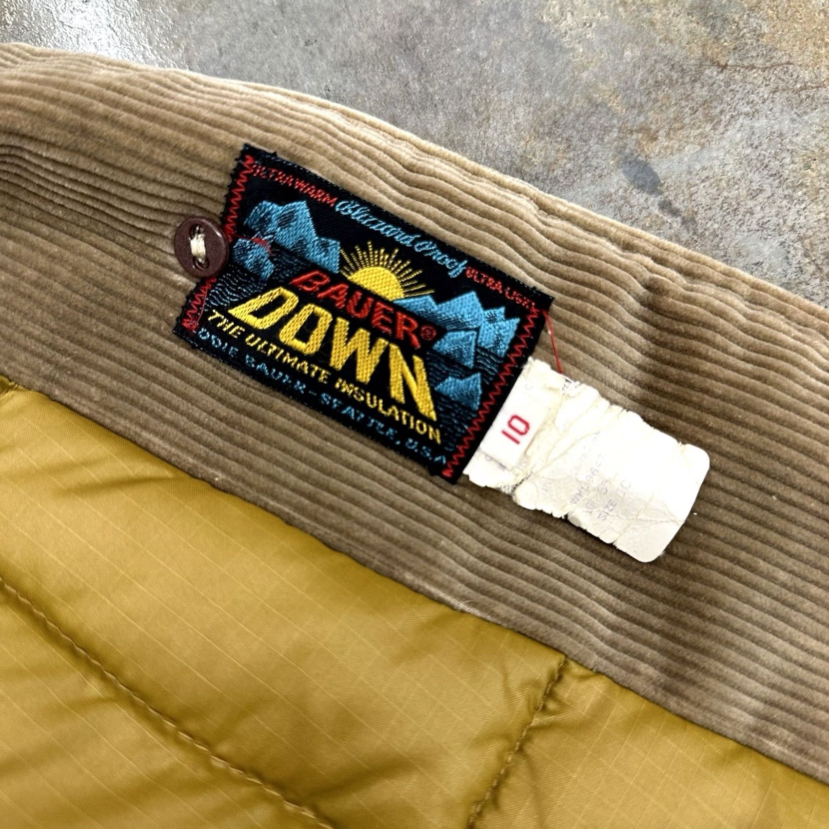 Eddie Bauer VINTAGE Eddie Bauer Corduroy Quilted Goose Down Barn Jacket Women’s Medium Brown Tan 90s Outdoor Western Jacket Mens? Size M / US 6-8 / IT 42-44 - 4 Thumbnail