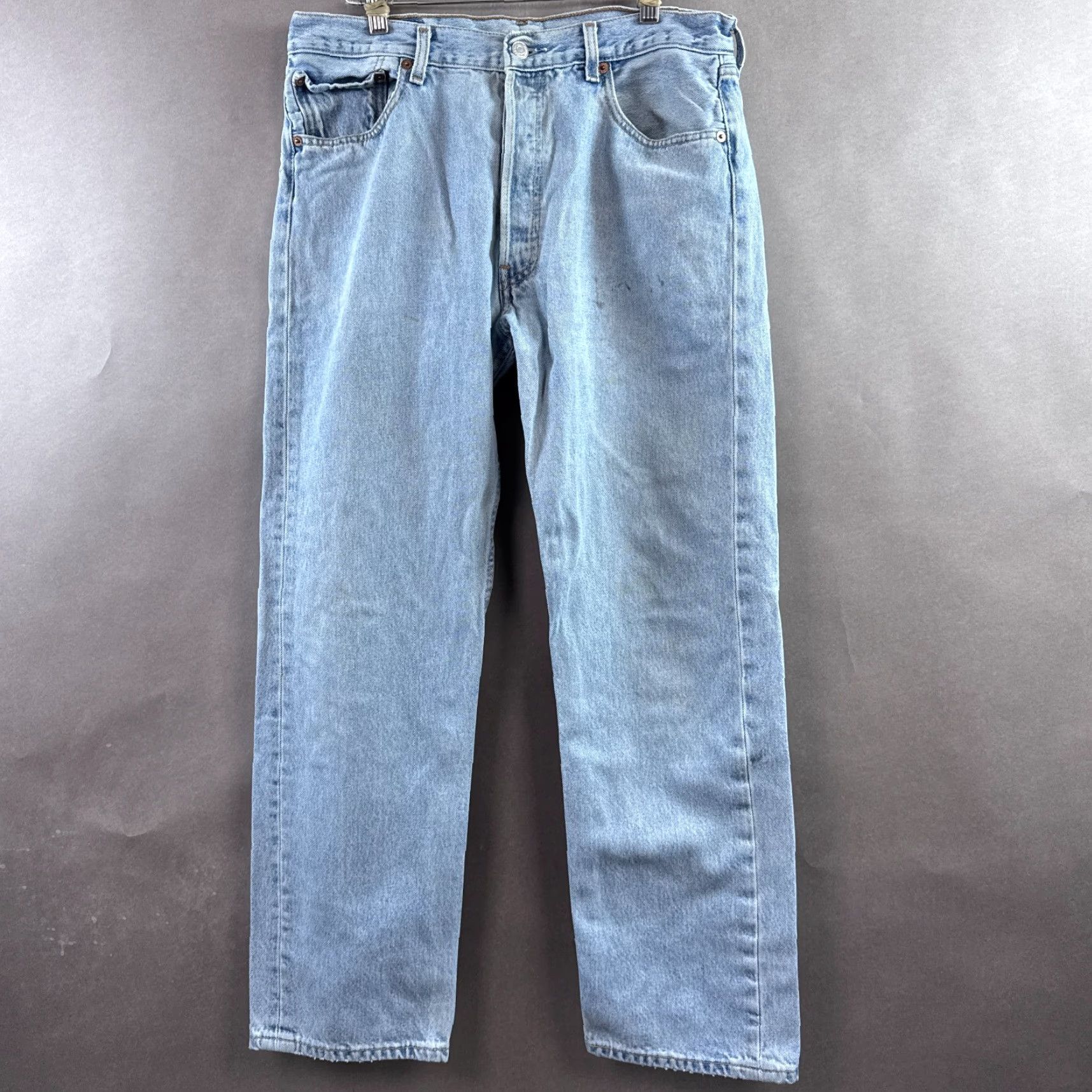 Levi's VINTAGE Levi's 501 Jeans Mens 34x29 Blue Denim Pants Button Fly 5-Pocket Classic Straight (Tag34x30) Mens Size US 34 / EU 50 - 3 Thumbnail