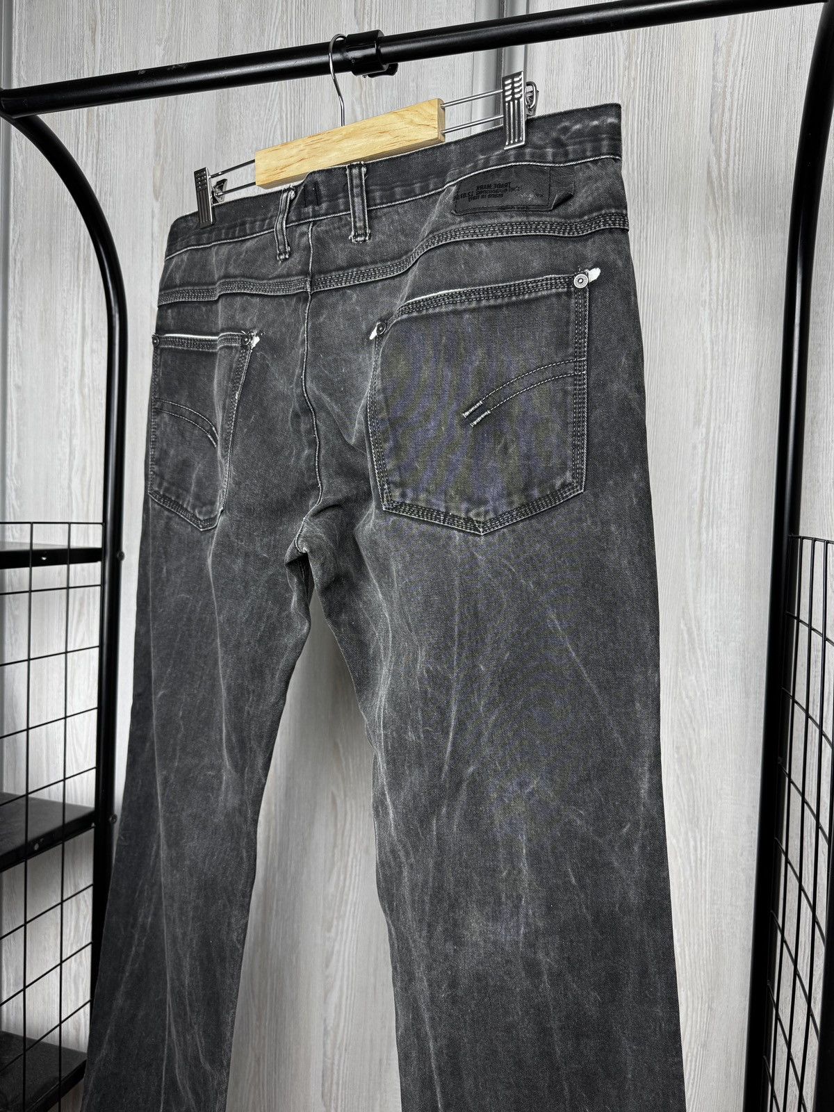Neil Barrett Neil Barrett faded coated painted denim jeans graphite black Size US 36 / EU 52 - 9 Thumbnail