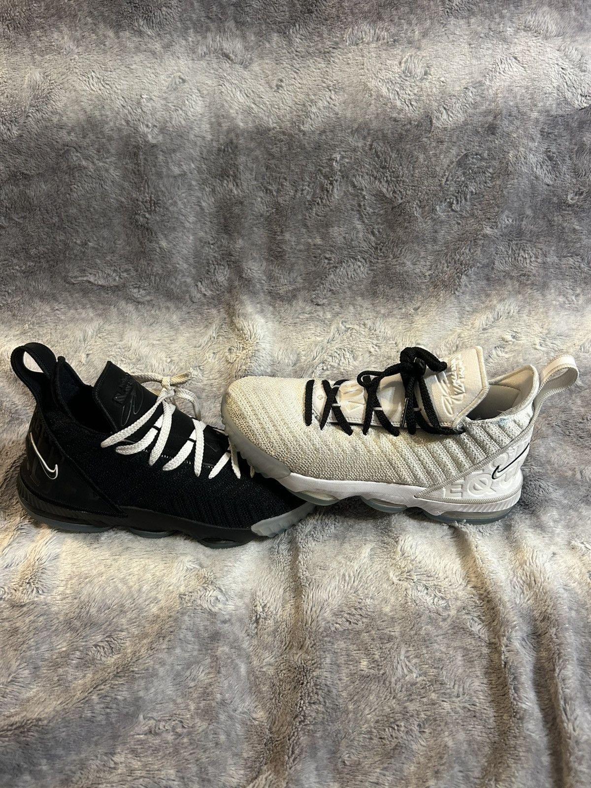 Nike Nike LeBron 16 GS Equality Size 6.5y Vnds Size US 6.5 / EU 39-40 - 1 Thumbnail