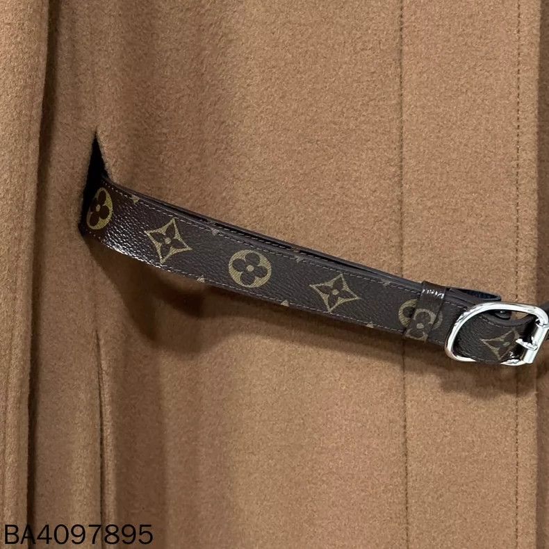 Louis Vuitton Louis Vuitton Caramel belted coat with full print inside co Size XS / US 0-2 / IT 36-38 - 5 Thumbnail