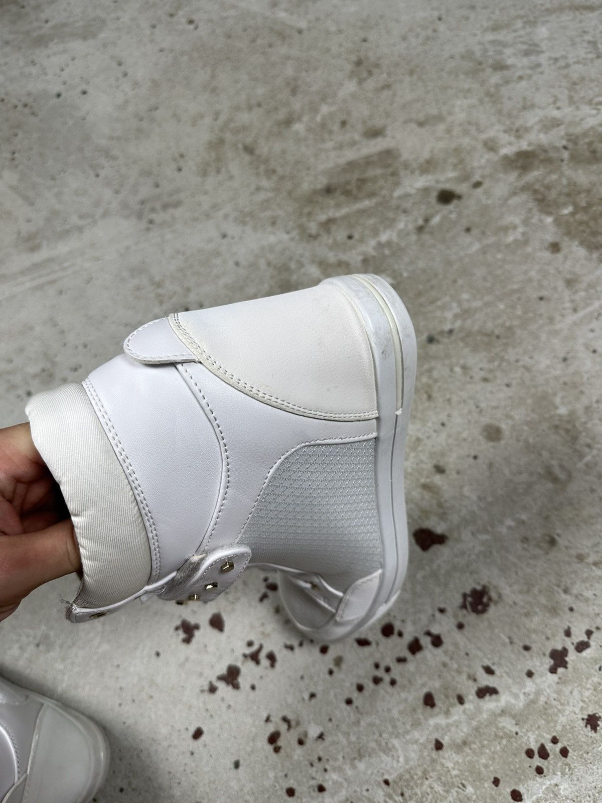 Guess Vintage Y2K Guess White High Top Sneakers Avant Garde suede Size US 9.5 / IT 39.5 - 14 Thumbnail