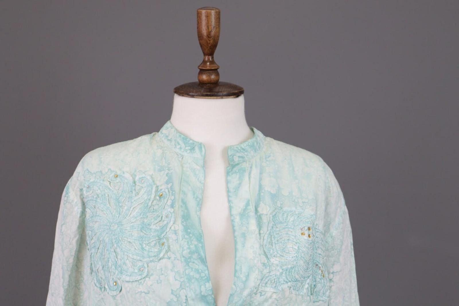 Custo Barcelona CUSTO BARCELONA V-Neck Embroidered Top Shirt Size 1 Size M / US 6-8 / IT 42-44 - 3 Thumbnail