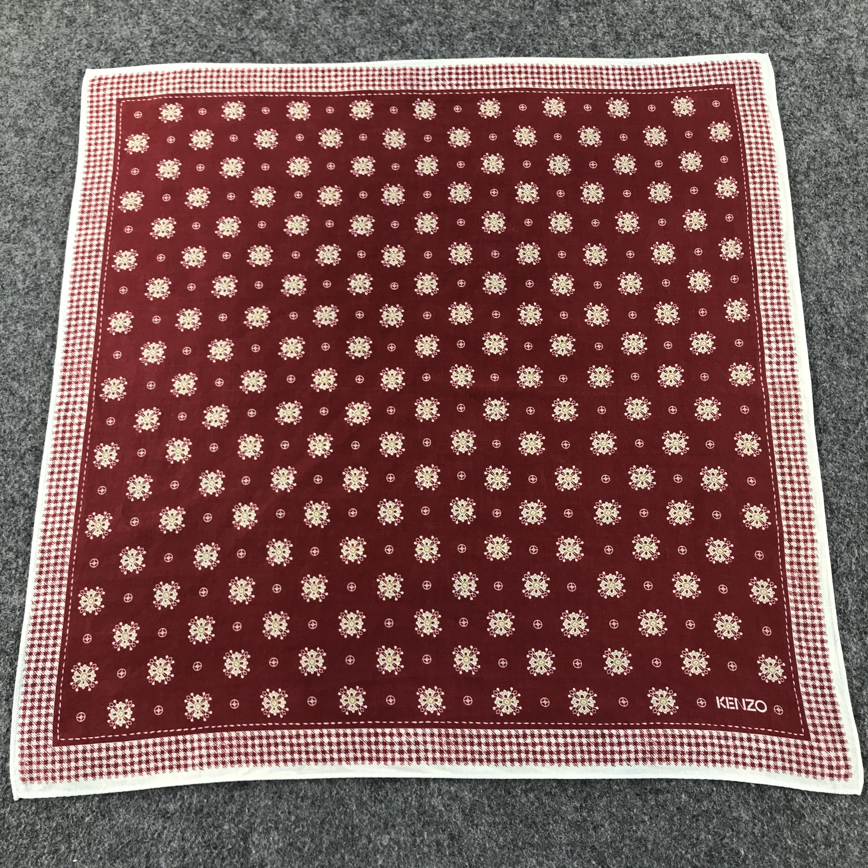 Kenzo Kenzo Handkerchief Neckerchief Bandana H312 Size ONE SIZE - 1 Thumbnail