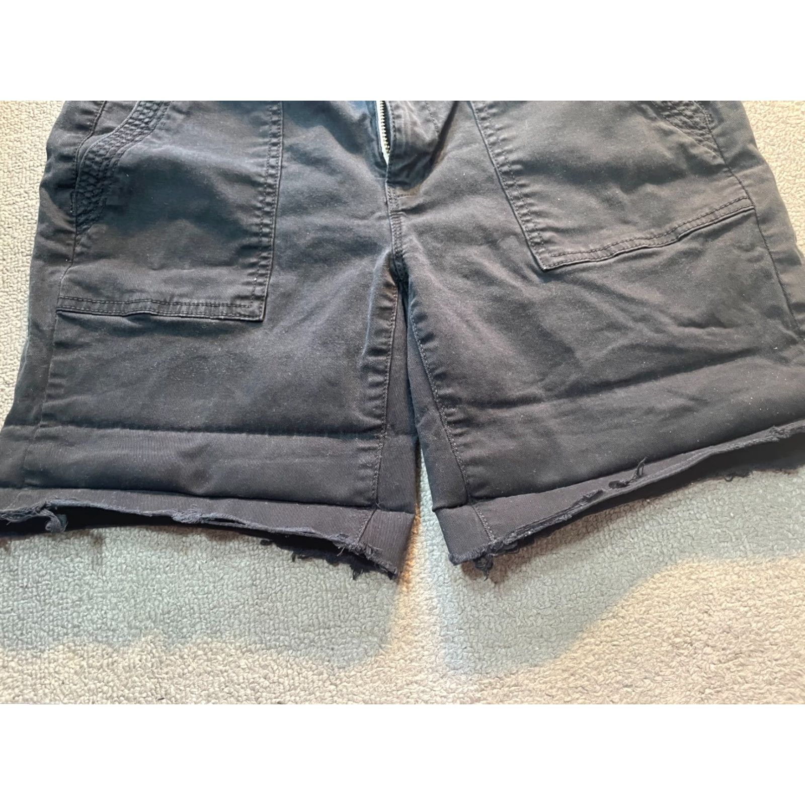 American Eagle Outfitters American Eagle Outfitters Bermuda Shorts Womens Black 4 Regular Denim Stretch Cut From Pants to Short Size 27" / US 4 / IT 40 - 2 Thumbnail