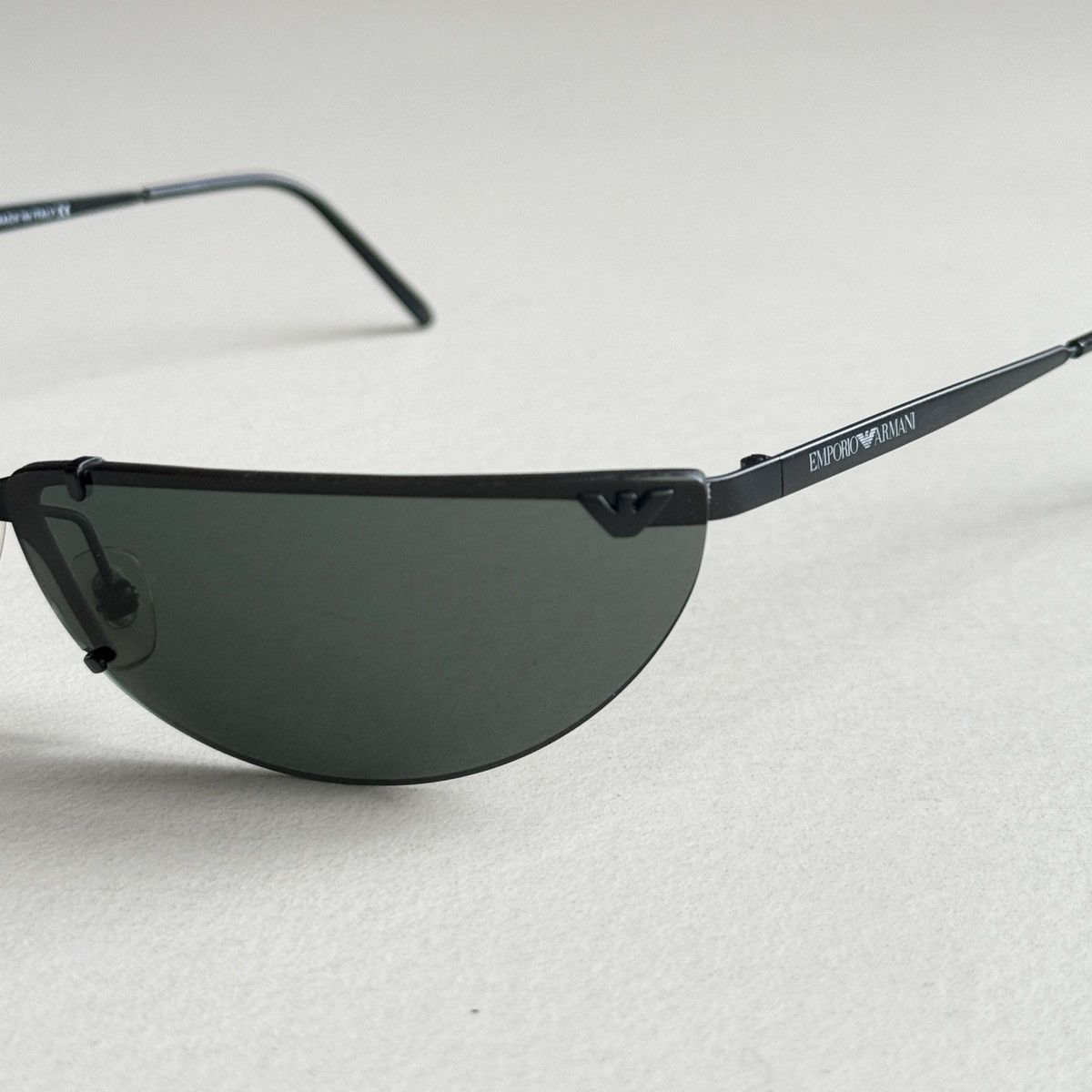 Emporio Armani × Giorgio Armani Emporio Armani Black Frame Sunglasses Size ONE SIZE - 3 Thumbnail