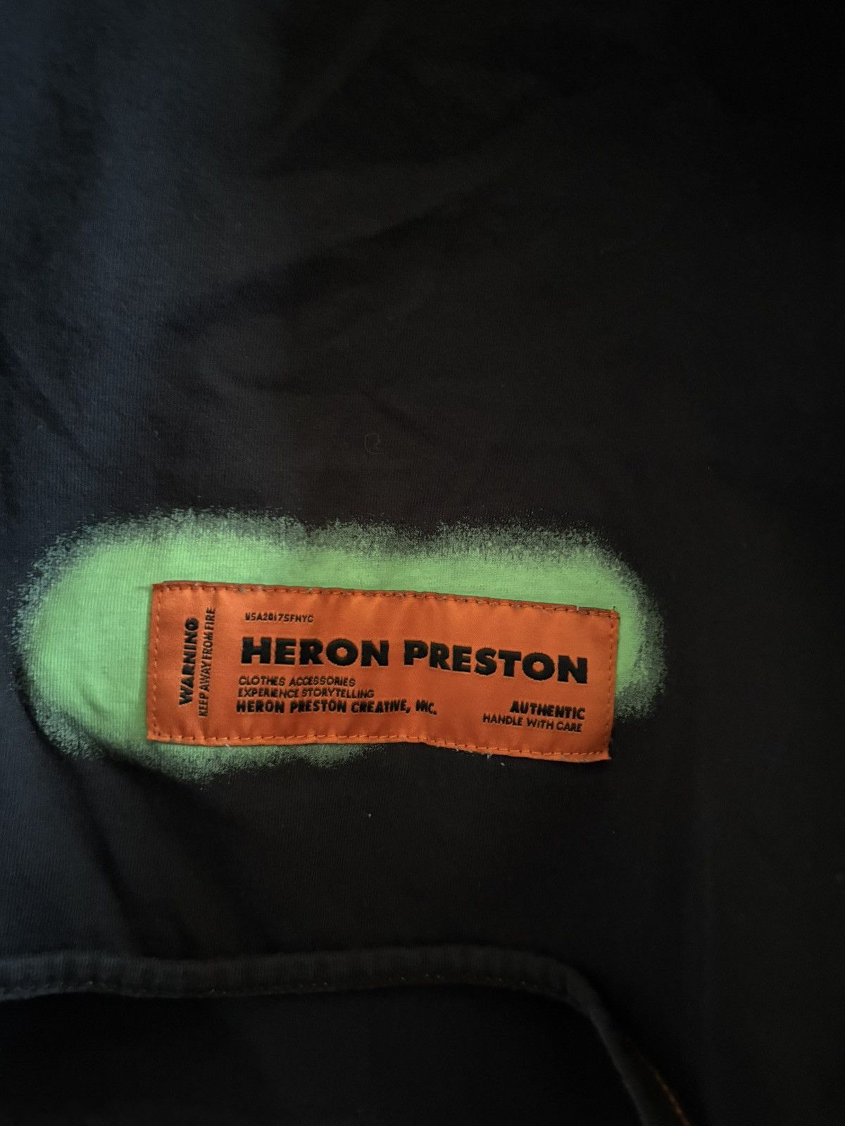 Heron Preston Heron Preston Graffiti СТИЛЬ Logo Tee Size US XL / EU 56 / 4 - 4 Thumbnail