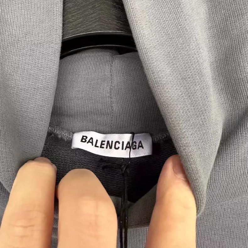 Balenciaga balenciaga grey portrait graphic hoodie Size US M / EU 48-50 / 2 - 2 Thumbnail