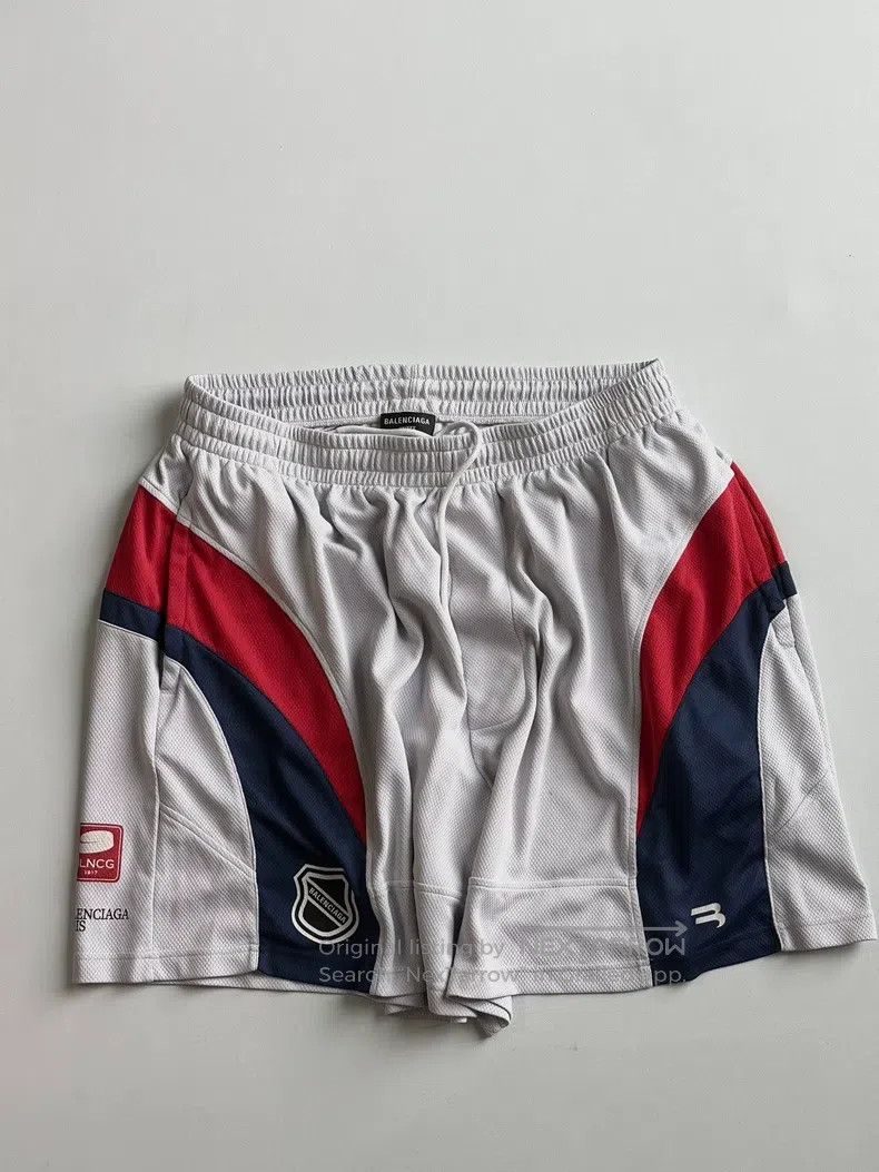 Balenciaga Balenciaga size L Red and White Colorblocked Hockey Mesh S Size US 27 - 1 Thumbnail