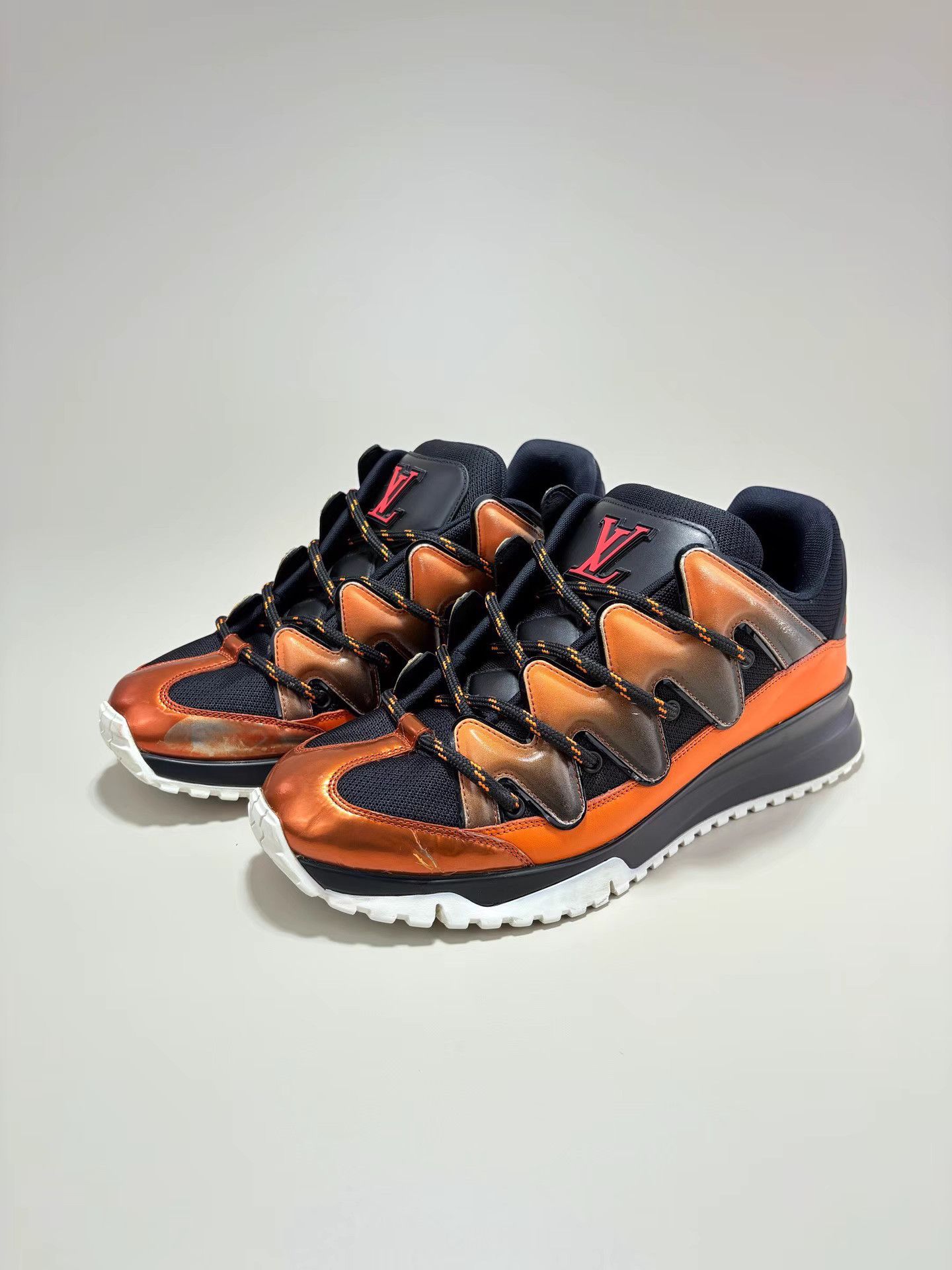 Louis Vuitton LOUIS VUITTON LV Multicolor Sneakers K1 Size US 7.5 / EU 40-41 - 1 Thumbnail