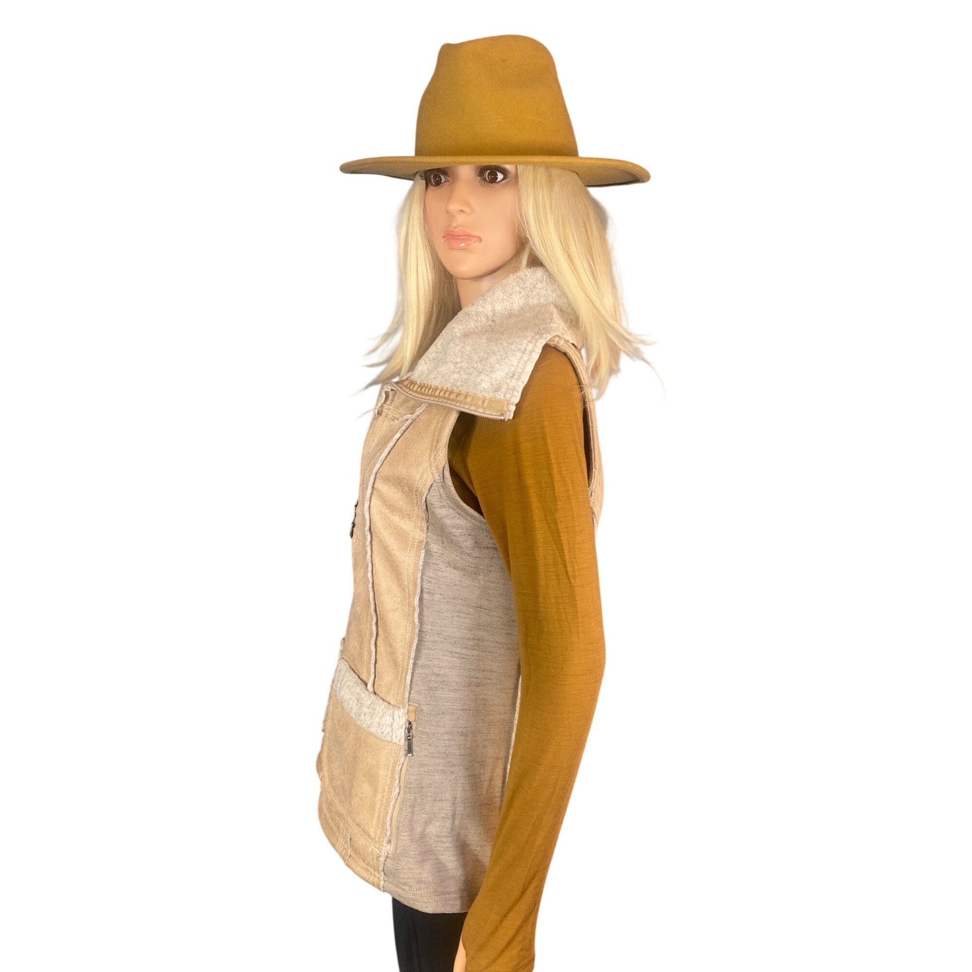 Kuhl NWT Kuhl Women's M Dani Sherpa Vest Italian Faux Leather She Size M / US 6-8 / IT 42-44 - 2 Thumbnail