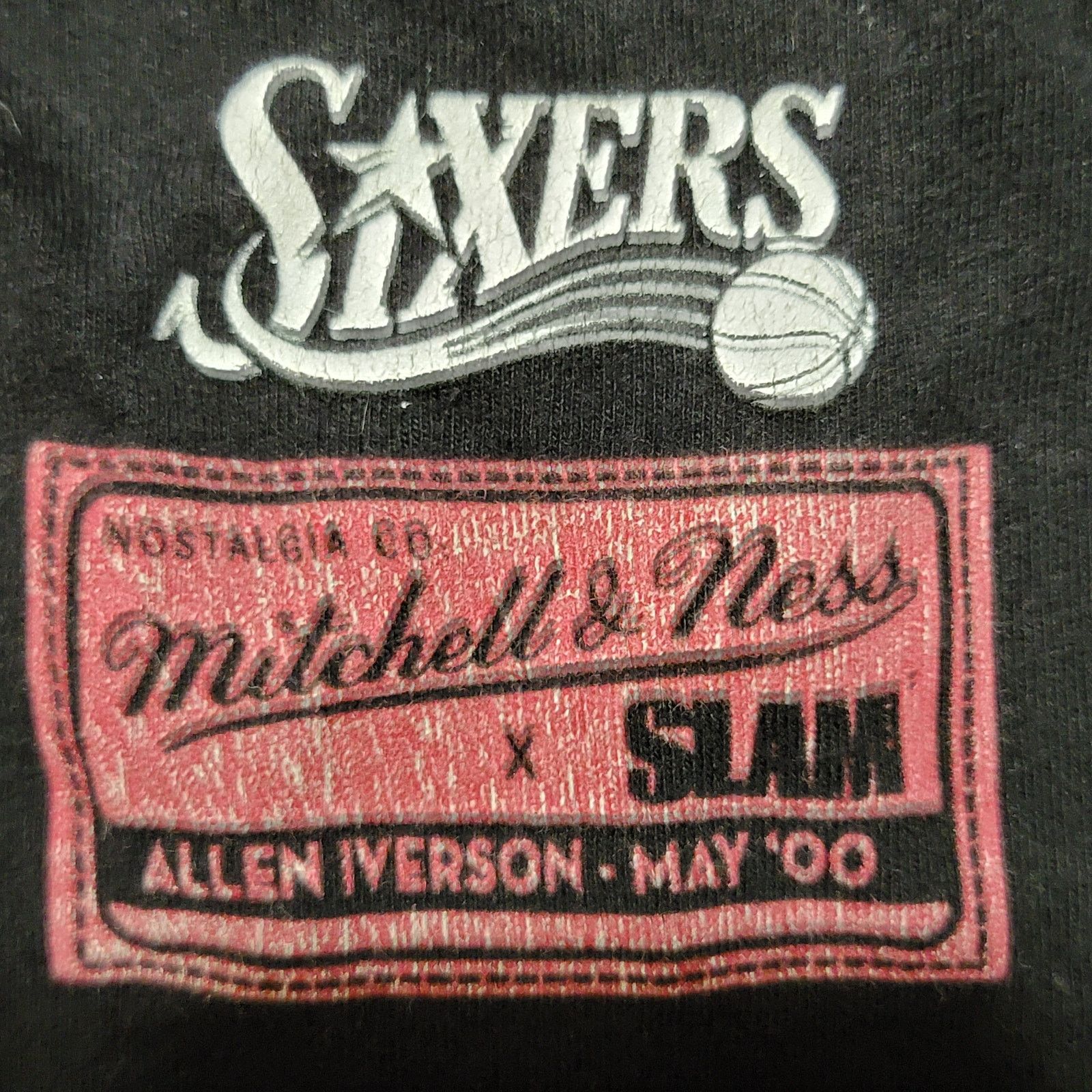 Mitchell & Ness SLAM Cover Unisex Tee w/ Philly 76ers Allen Iverson - Small Size US S / EU 44-46 / 1 - 5 Thumbnail