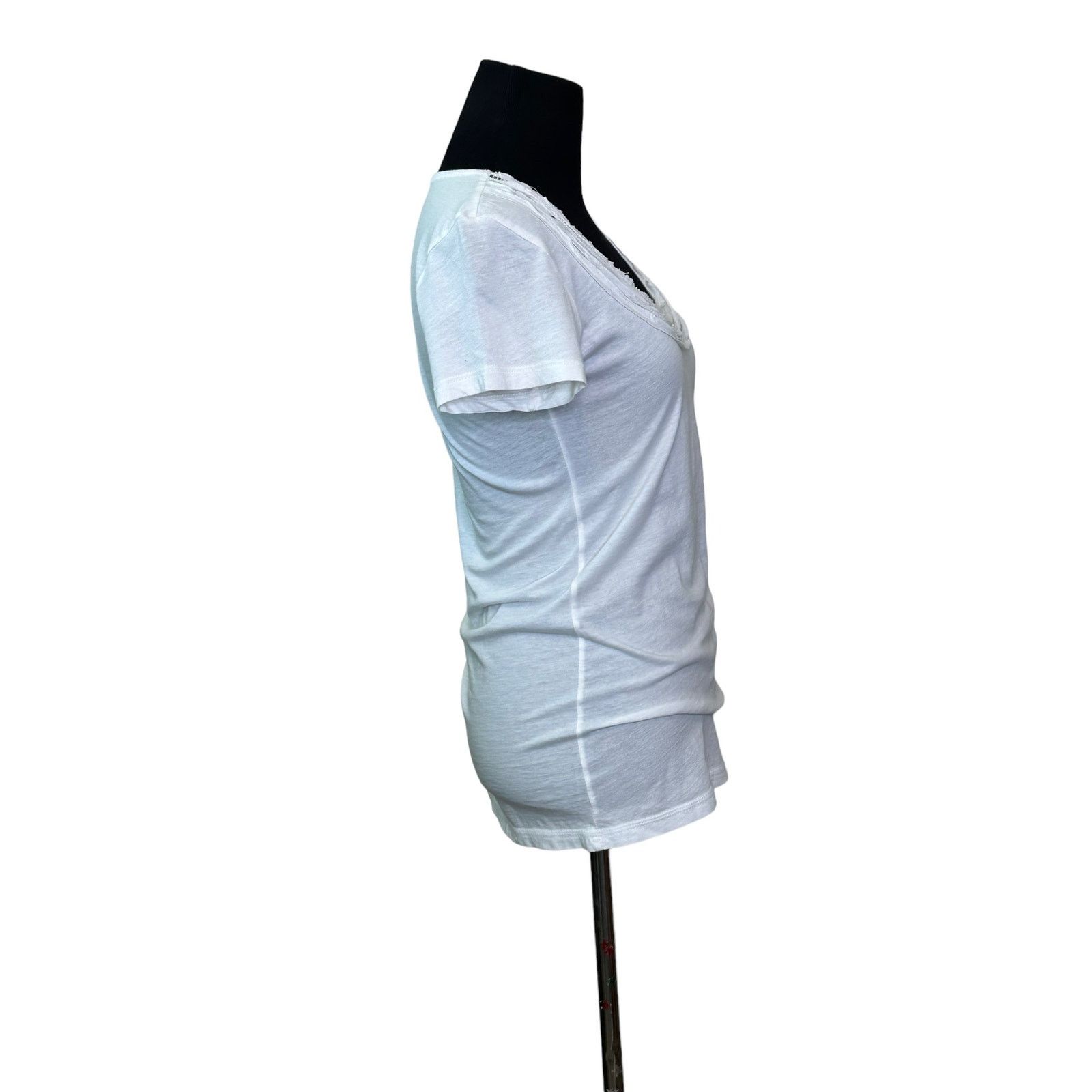 Old Navy Old Navy white short sleeves neck detailed t shirt size XS Size XS / US 0-2 / IT 36-38 - 7 Thumbnail