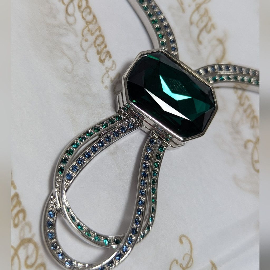 Other Fifth Avenue Collection Swarovski Emerald Crystals Necklace Size ONE SIZE - 1 Thumbnail