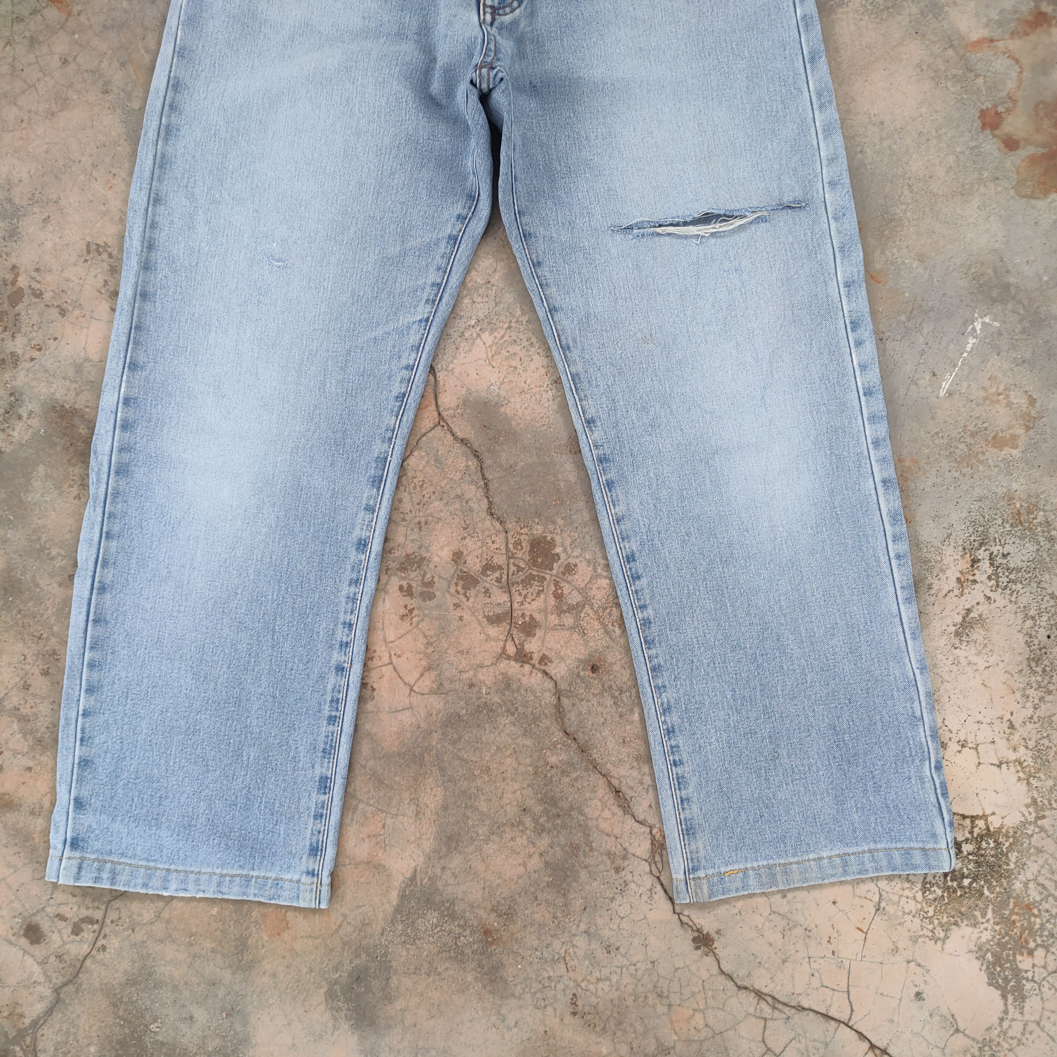 Japanese Brand × Jean × Vintage W32 VINTAGE JAPANESE FADED DISTRESSED RIPPED JEAN PANTS Size US 32 / EU 48 - 4 Thumbnail