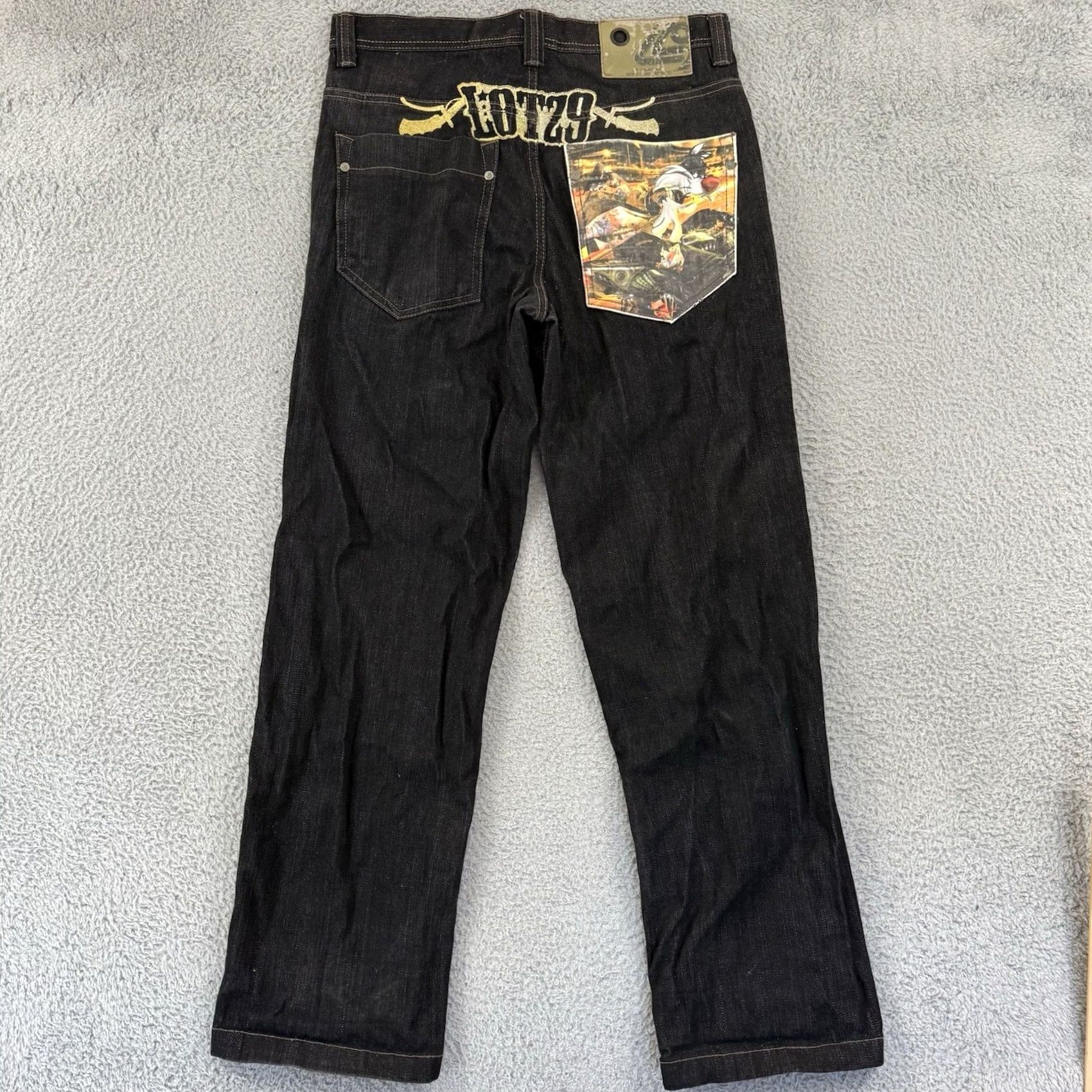 Denime VINTAGE Lot 29 Jeans Men’s 34x34 Black Wide Leg Looney Tunes Baggy Denim Skate Jeans Mens 34x34 Black Lot 29 Cartoon Theme Regular Fit Size US 34 / EU 50 - 2 Thumbnail