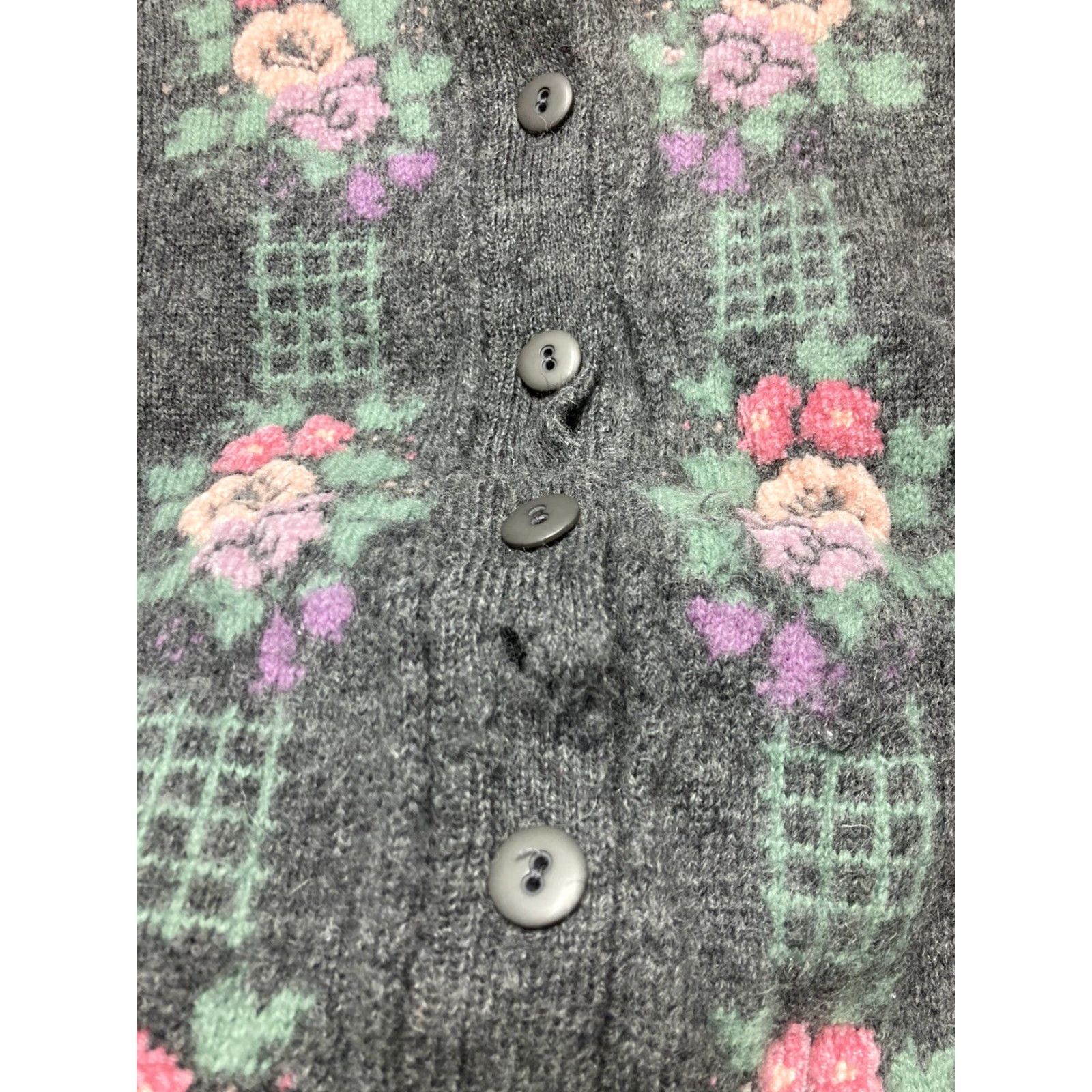 Vintage VINTAGE Acorn Cardigan Sweater Floral Wool Medium Gray Womens M Distressed Flower Pattern Size M / US 6-8 / IT 42-44 - 4 Thumbnail
