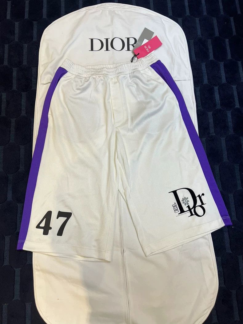 Dior DiorSize SERL co-branded white and purple printed logo shor Size US 32 / EU 48 - 1 Thumbnail