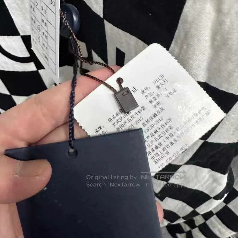 Louis Vuitton Louis Vuitton Black and white checkerboard slogan sweatshi Size US S / EU 44-46 / 1 - 3 Thumbnail