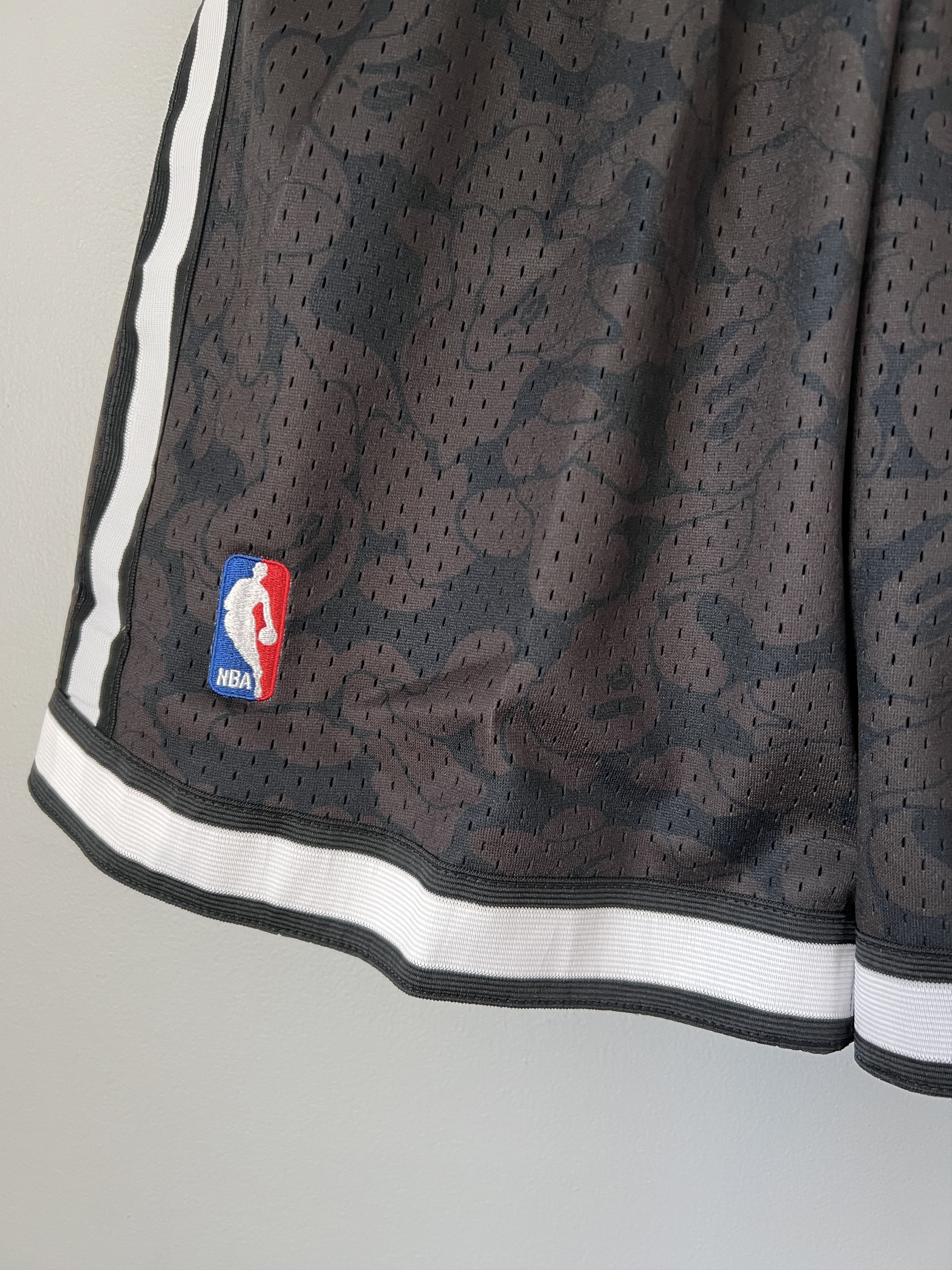 Bape × Mitchell & Ness Bape Mitchell & Ness New Jersey Nets Shorts in Black Size US 34 / EU 50 - 2 Thumbnail