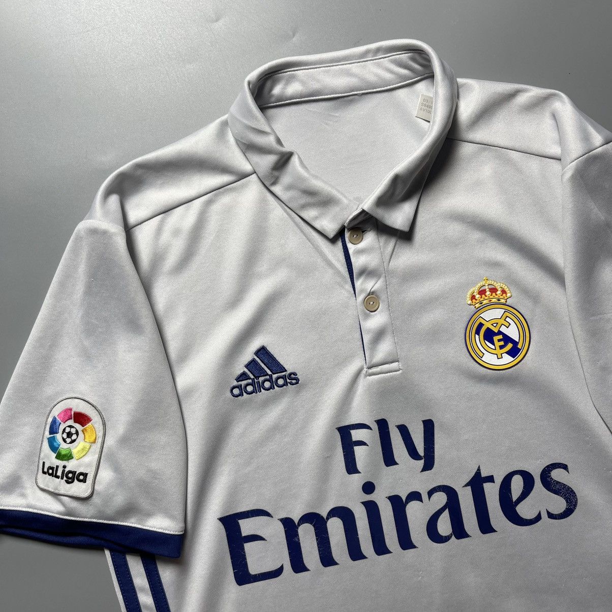 Adidas × Vintage REAL MADRID ADIDAS 2016/2017 FOOTBALL HOME JERSEY #7 RONALDO Size US S / EU 44-46 / 1 - 4 Thumbnail